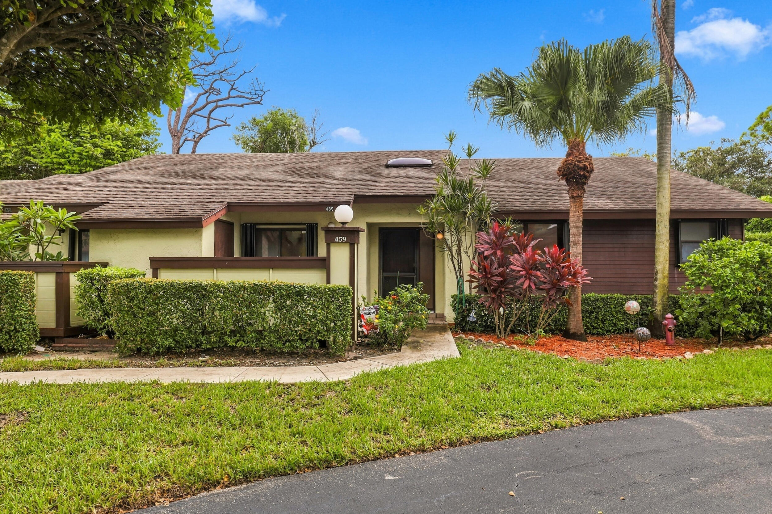 459 Knollwood Court 459 Property Photo 1