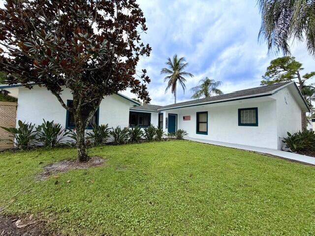 11096 60th Street N Property Photo 1