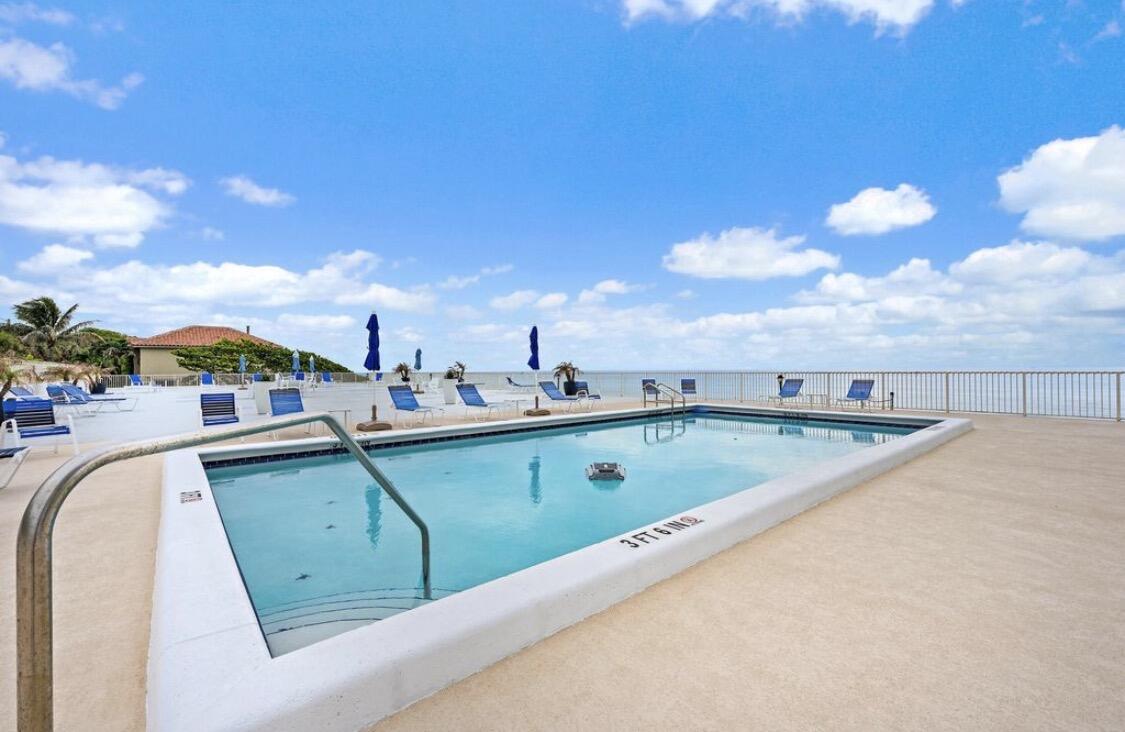 900 Ocean Drive 706 Property Photo 5