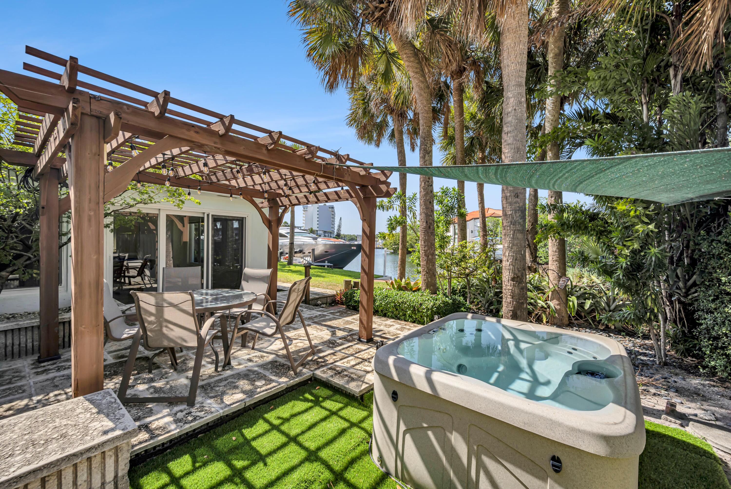 1995 Ixora Road Property Photo 10