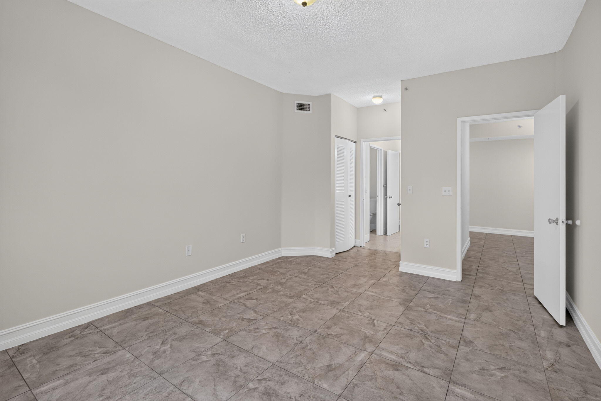 6960 Sw 39th Street 207e Property Photo 24