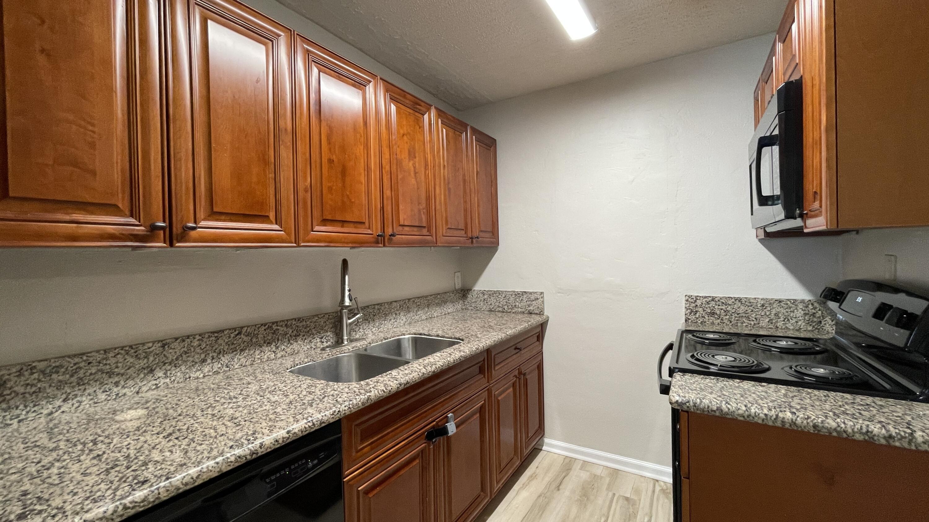 116 E Central Boulevard Property Photo 6