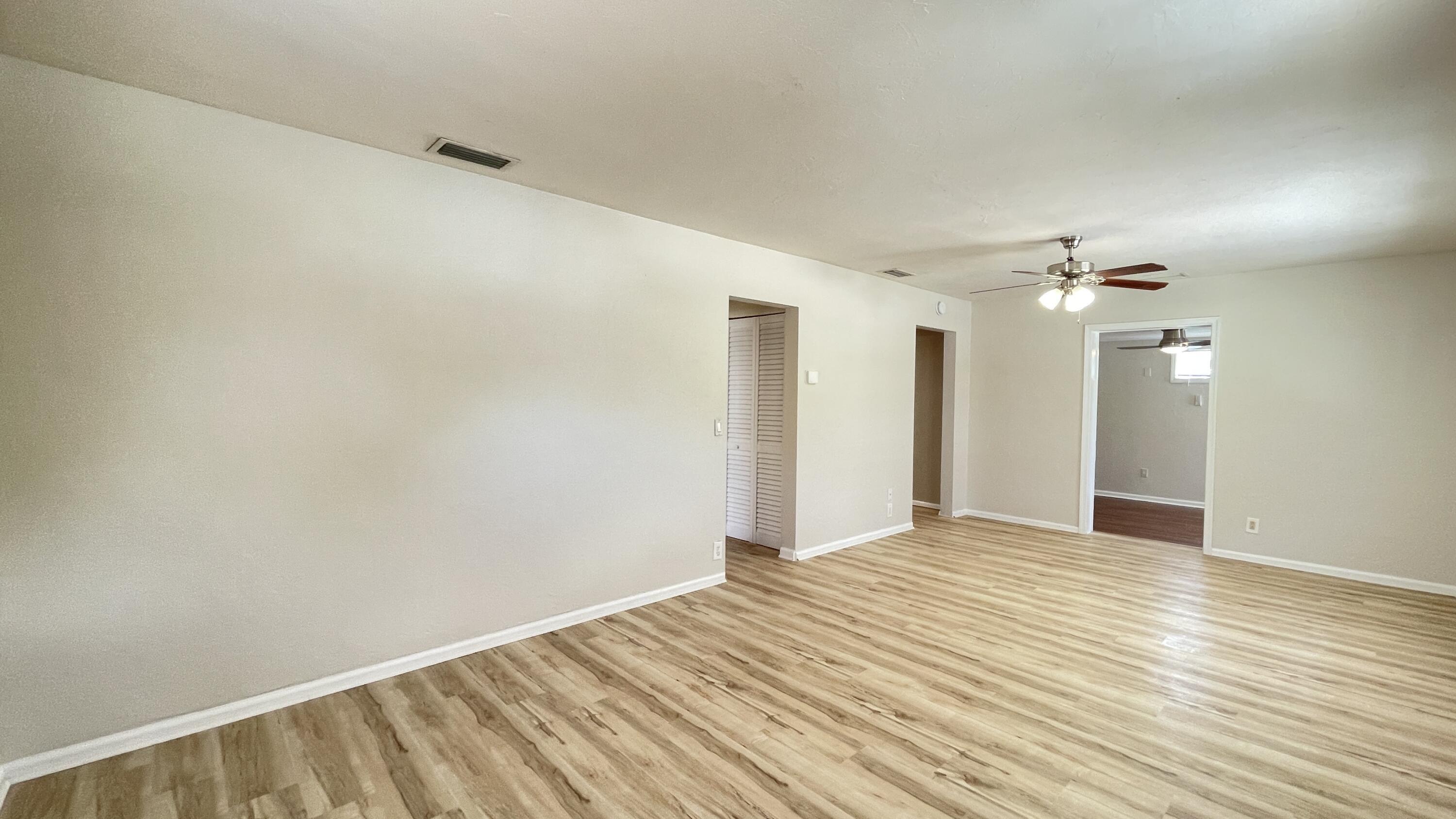116 E Central Boulevard Property Photo 8