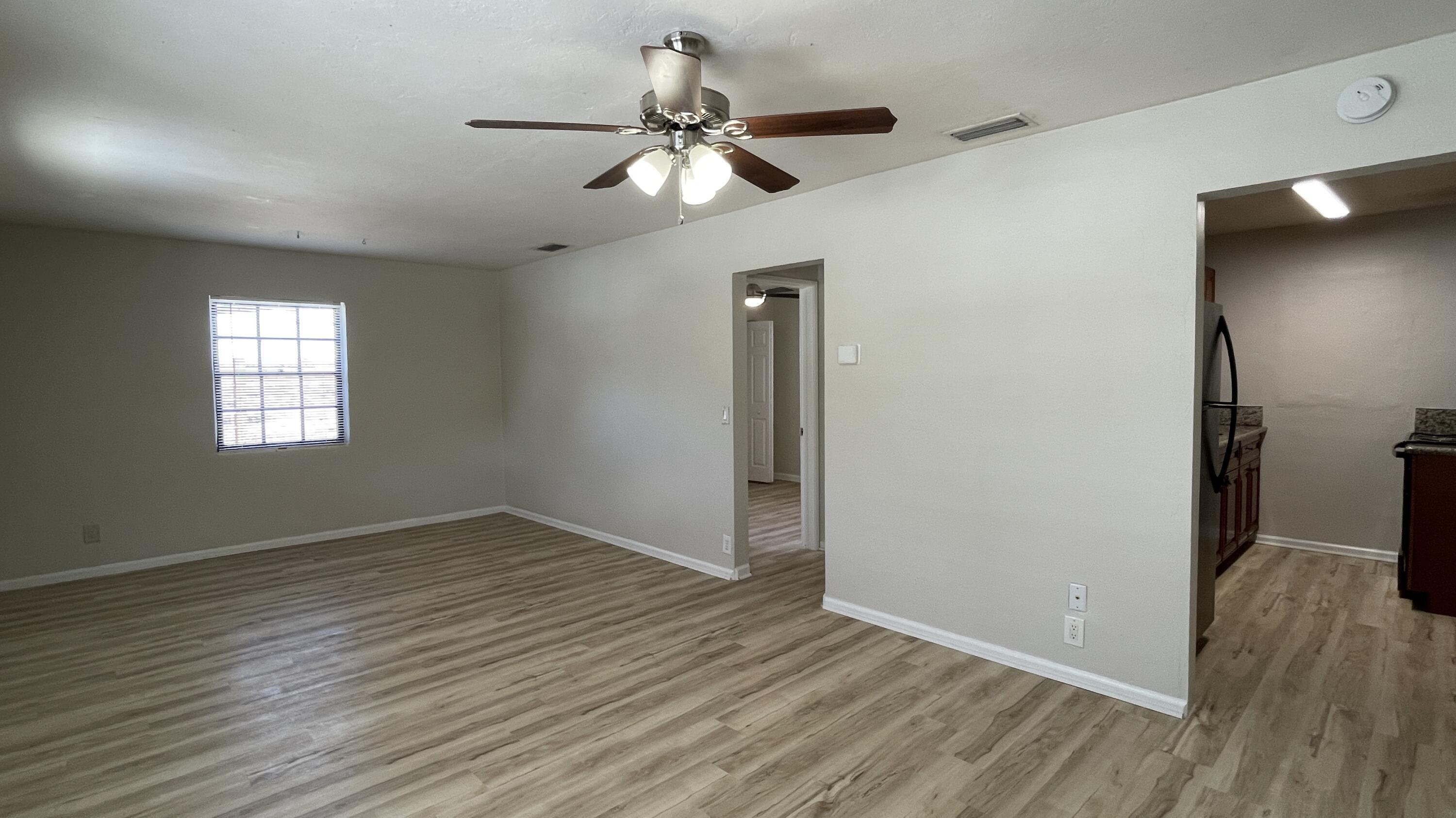 116 E Central Boulevard Property Photo 10