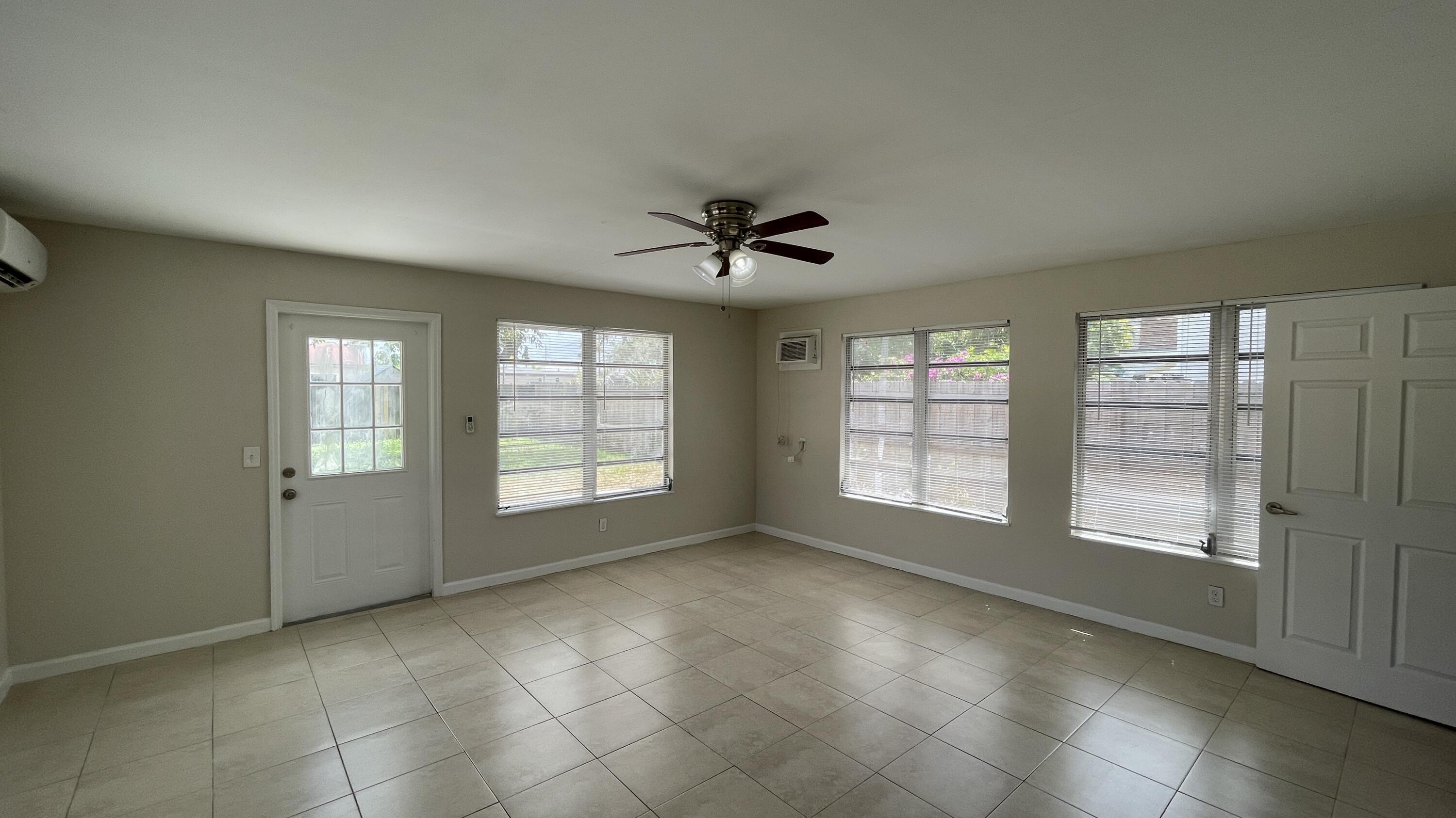116 E Central Boulevard Property Photo 19