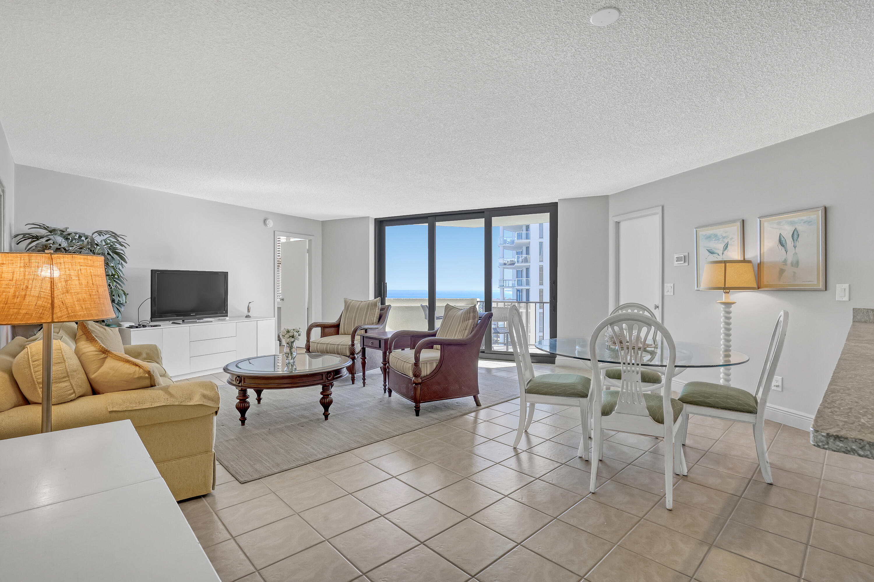 2800 N Ocean Drive A-22a Property Photo 8