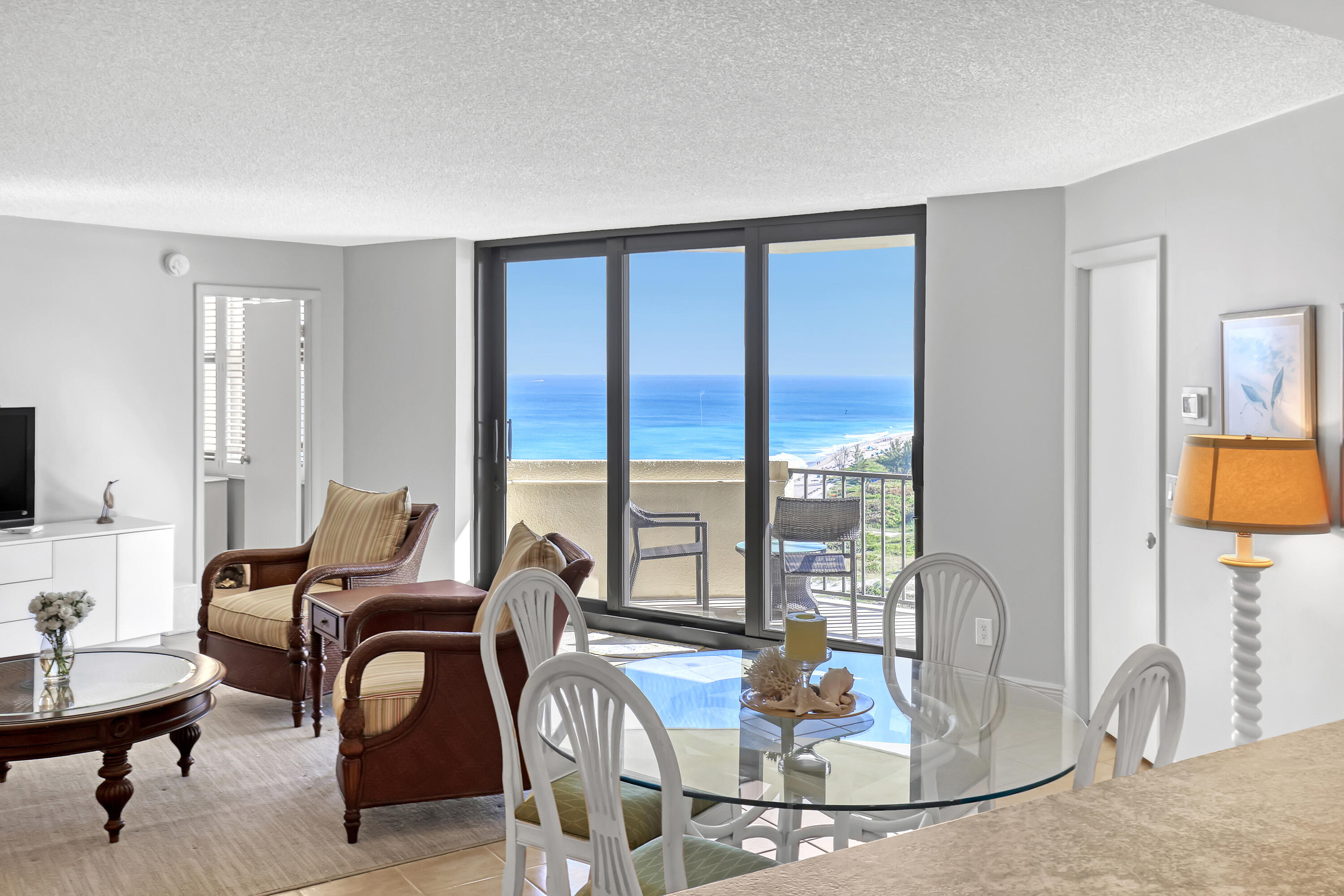 2800 N Ocean Drive A-22a Property Photo 9