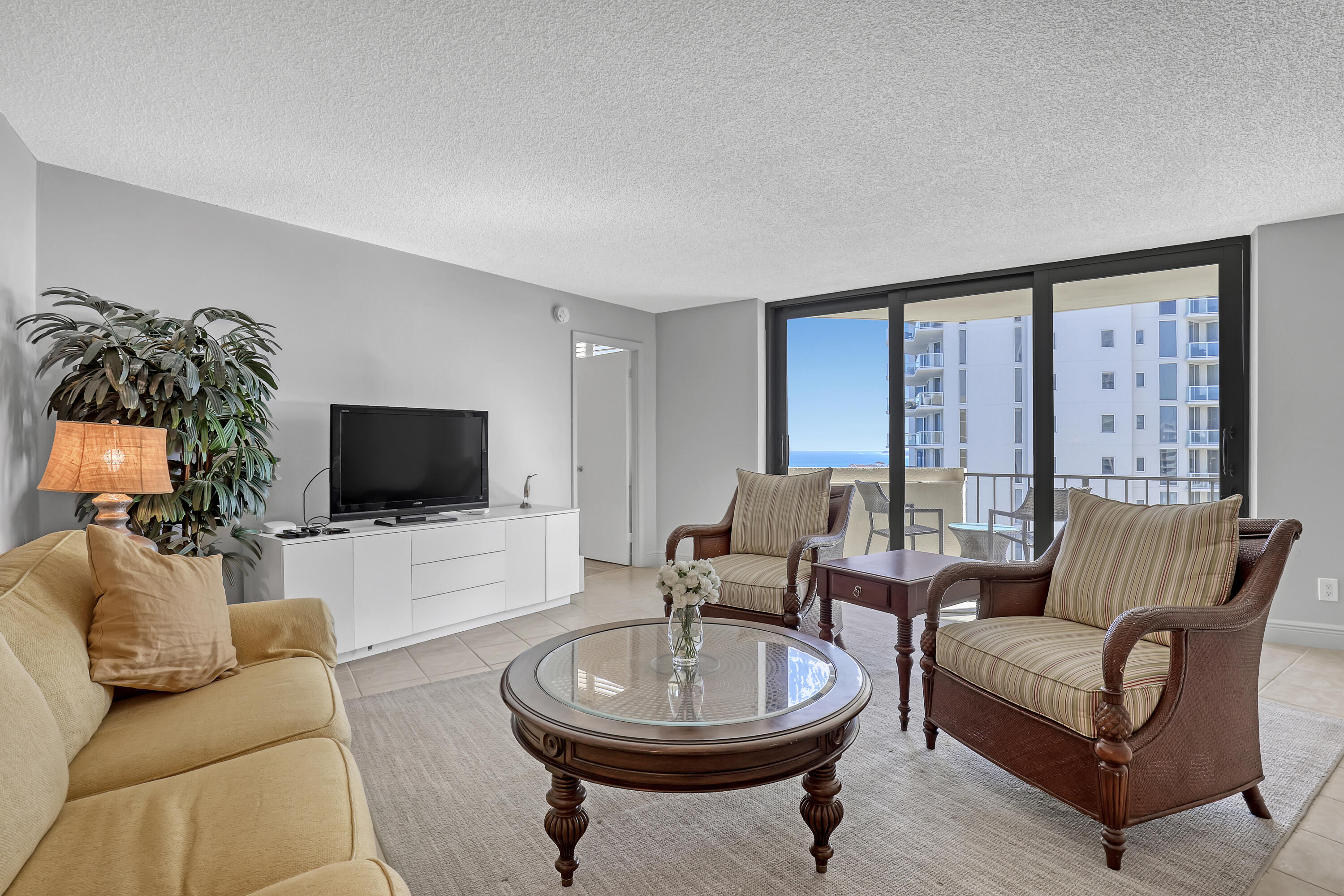 2800 N Ocean Drive A-22a Property Photo 10