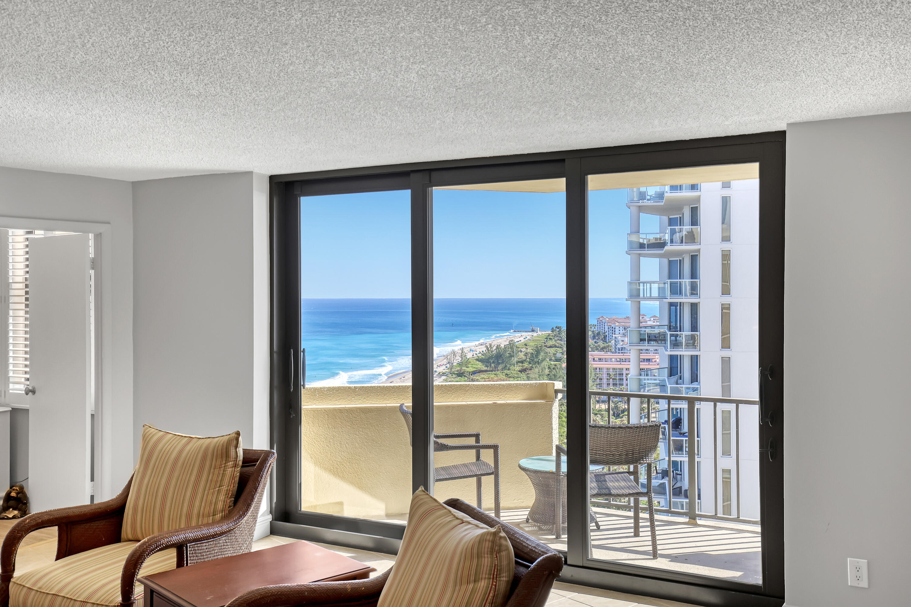 2800 N Ocean Drive A-22a Property Photo 11