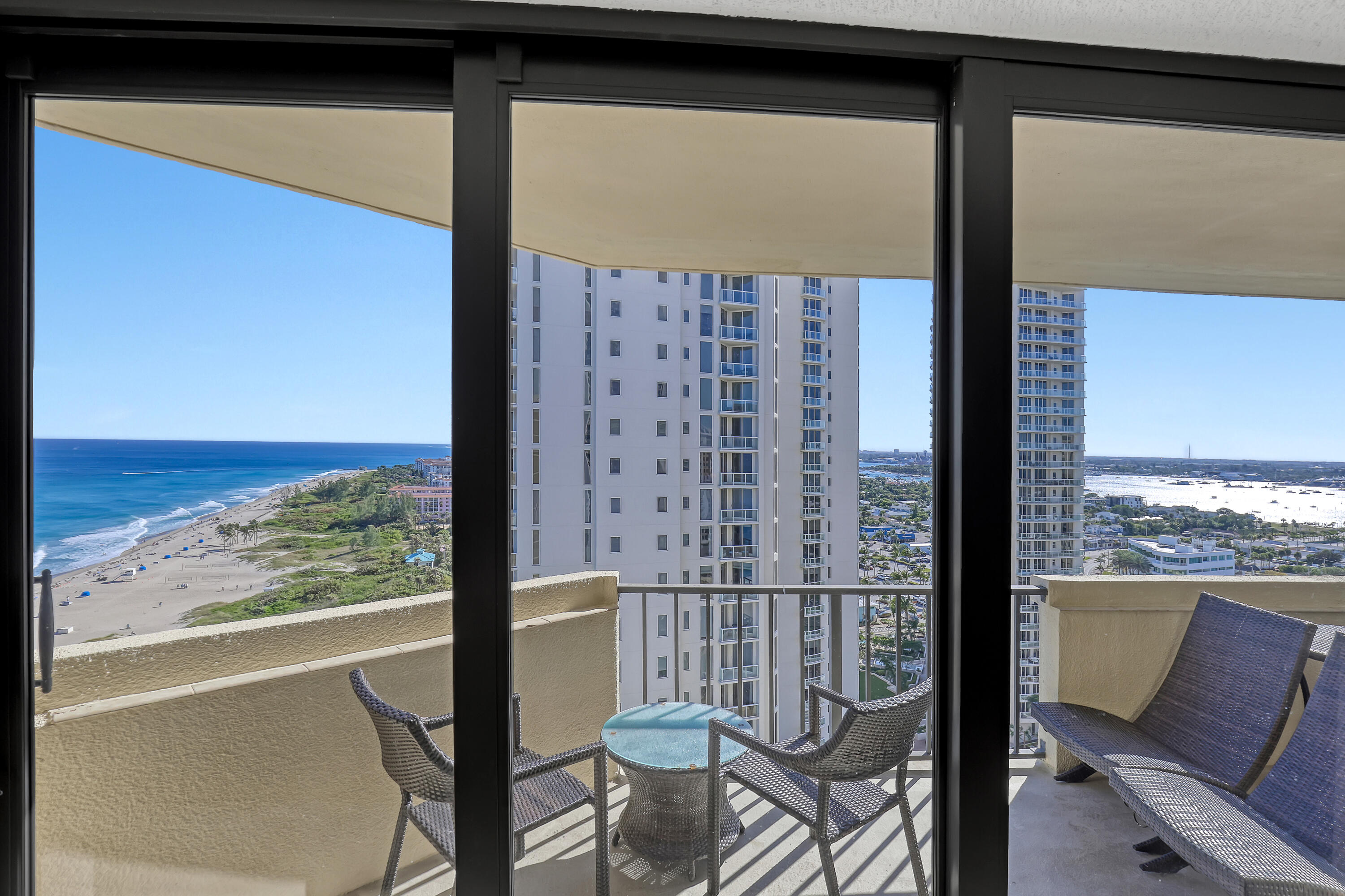 2800 N Ocean Drive A-22a Property Photo 24