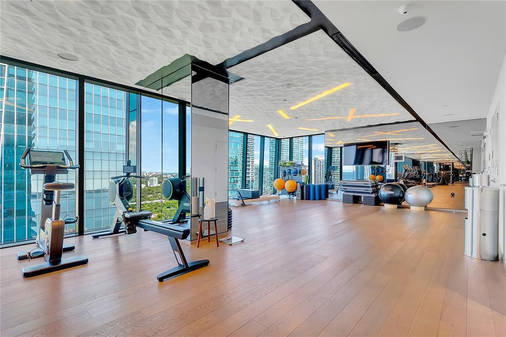 1451 Brickell Avenue 1202 Property Photo 2