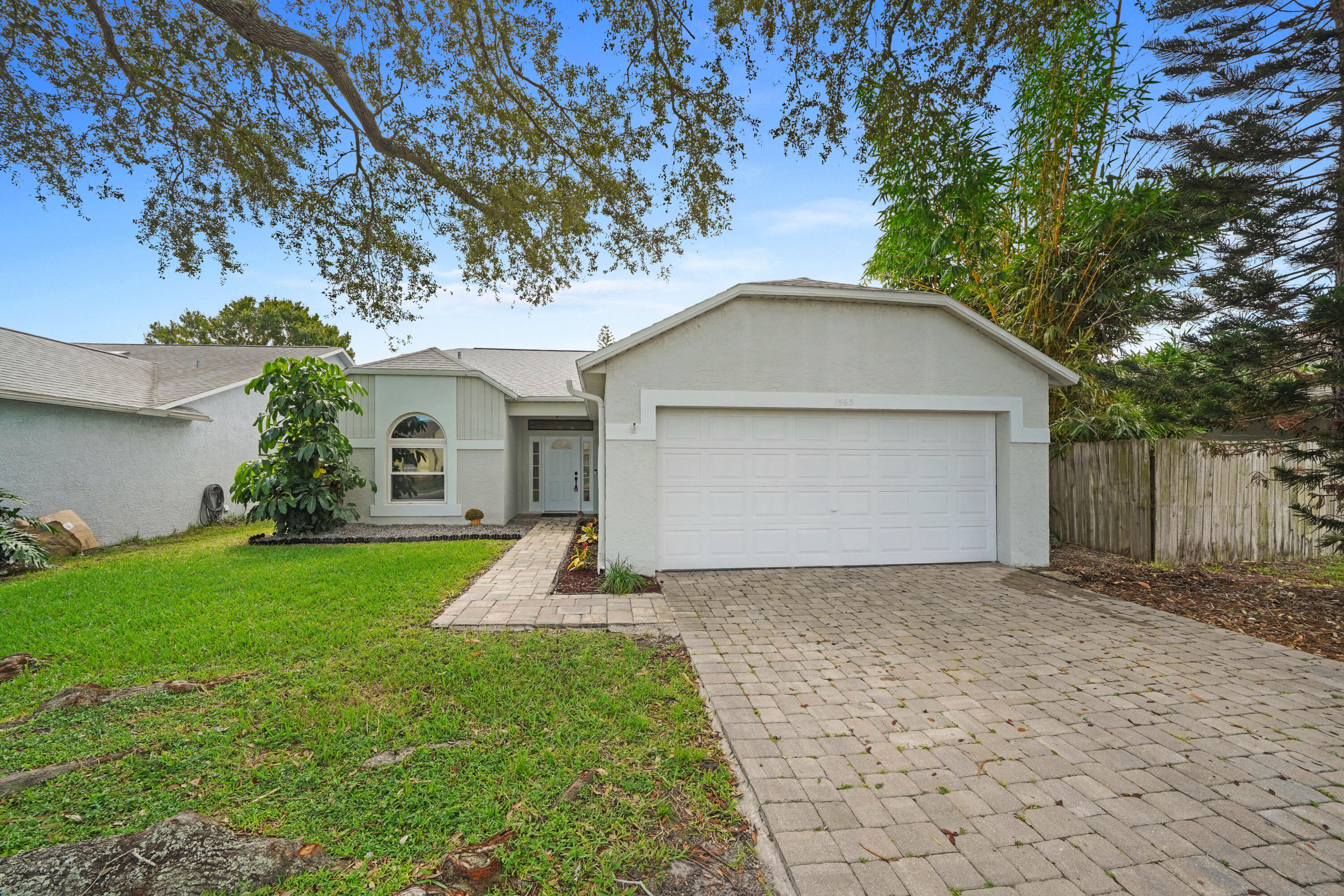1563 Dandelion Drive Property Photo 1