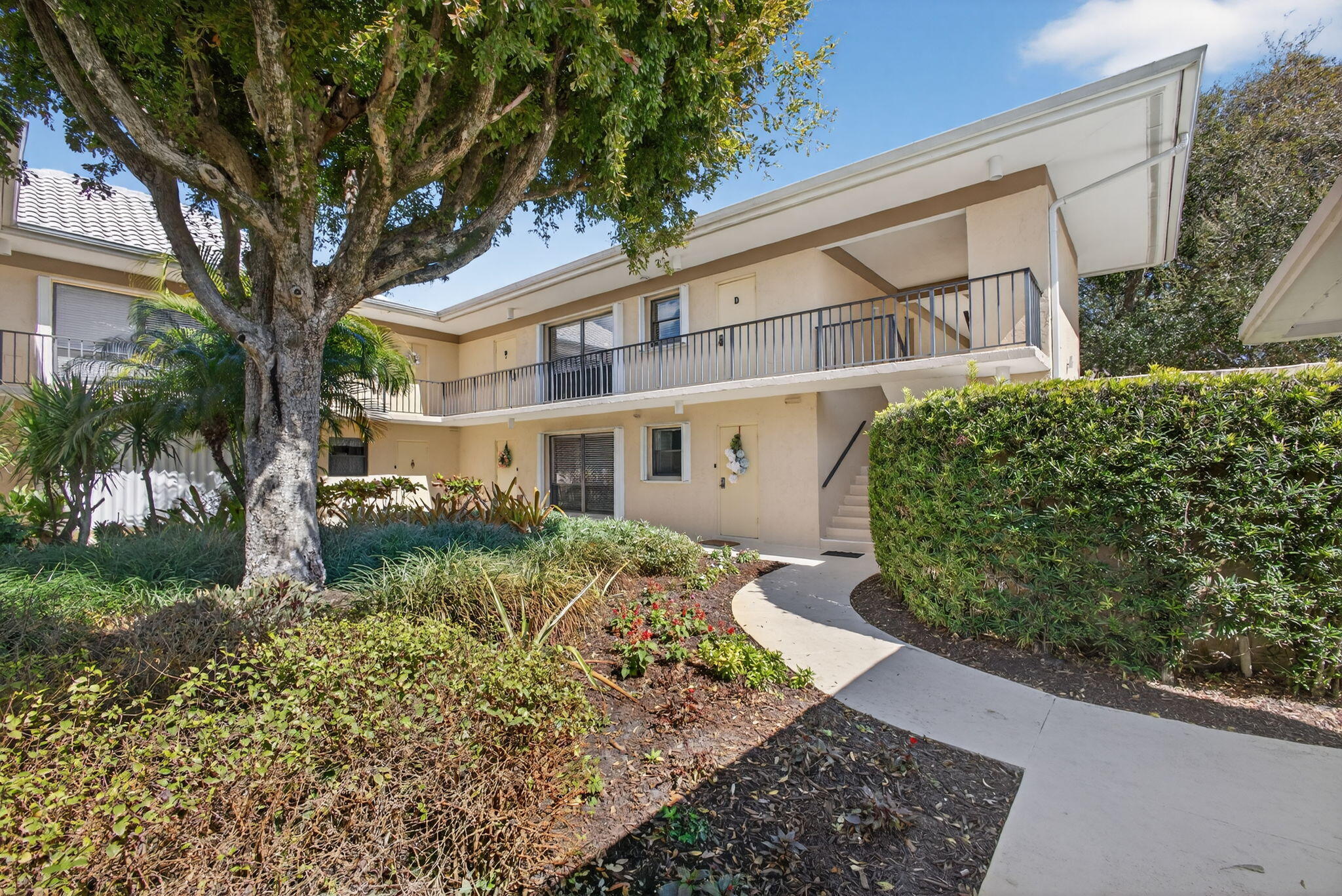 17 SE Turtle Creek Drive D Property Photo 1