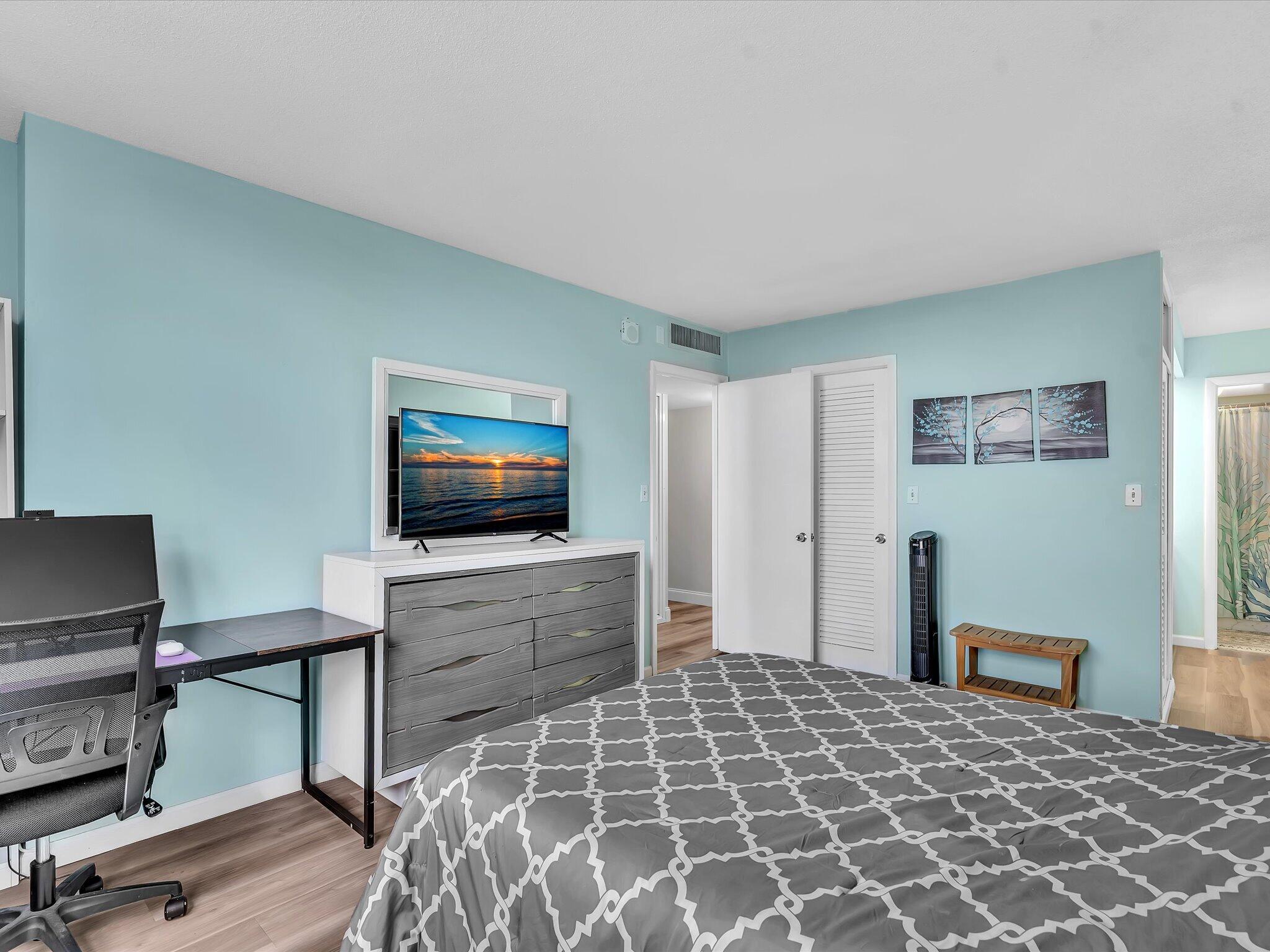 301 N Ocean Boulevard 709 Property Photo 26