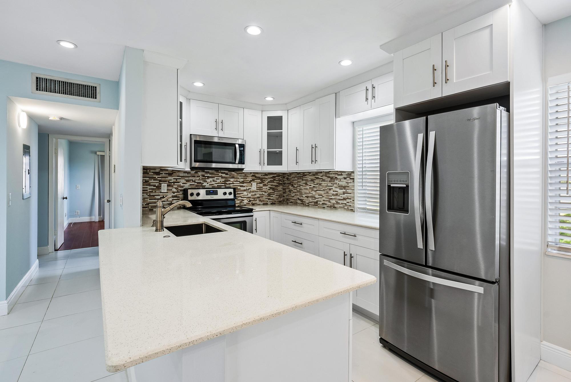 507 Capri K Property Photo 1