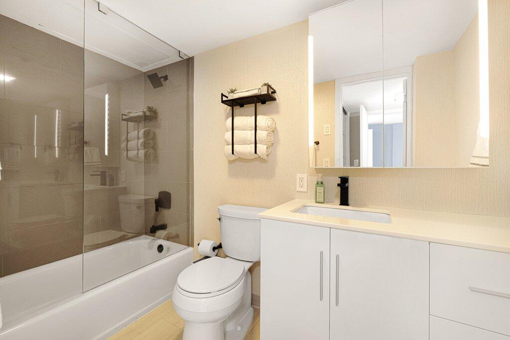155 Isle Of Venice Drive 501 Property Photo 16