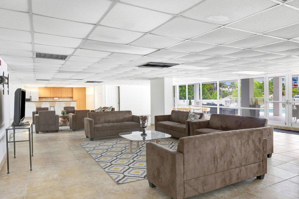 155 Isle Of Venice Drive 501 Property Photo 23