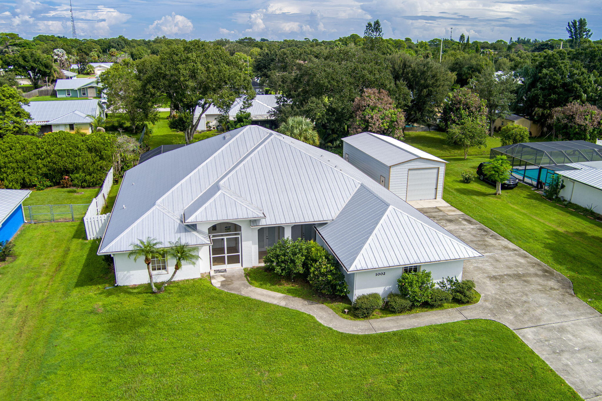 1002 Ibis Avenue Property Photo 1