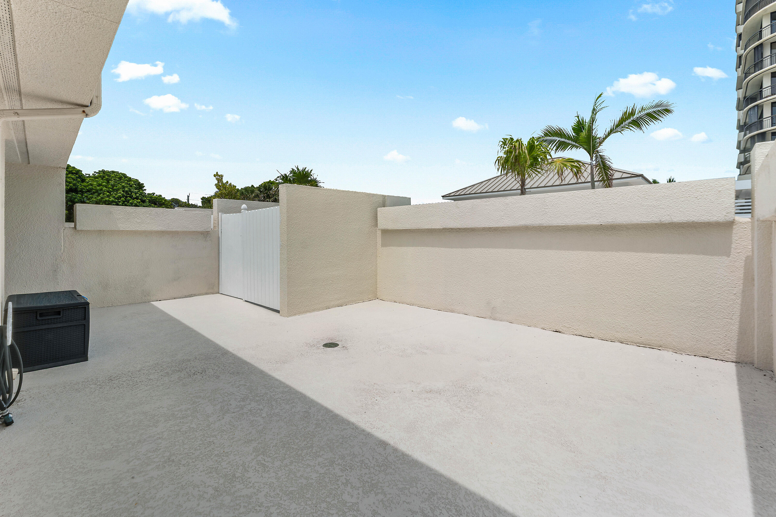 3966 N Ocean Drive 8 Property Photo 27