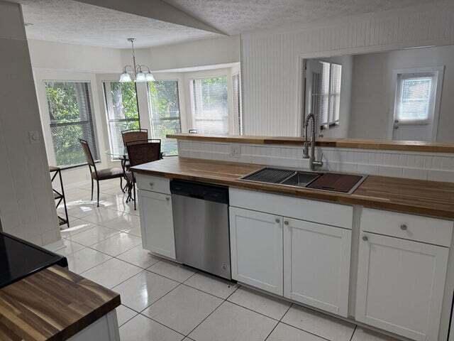 3053 Se Wake Road Property Photo 2