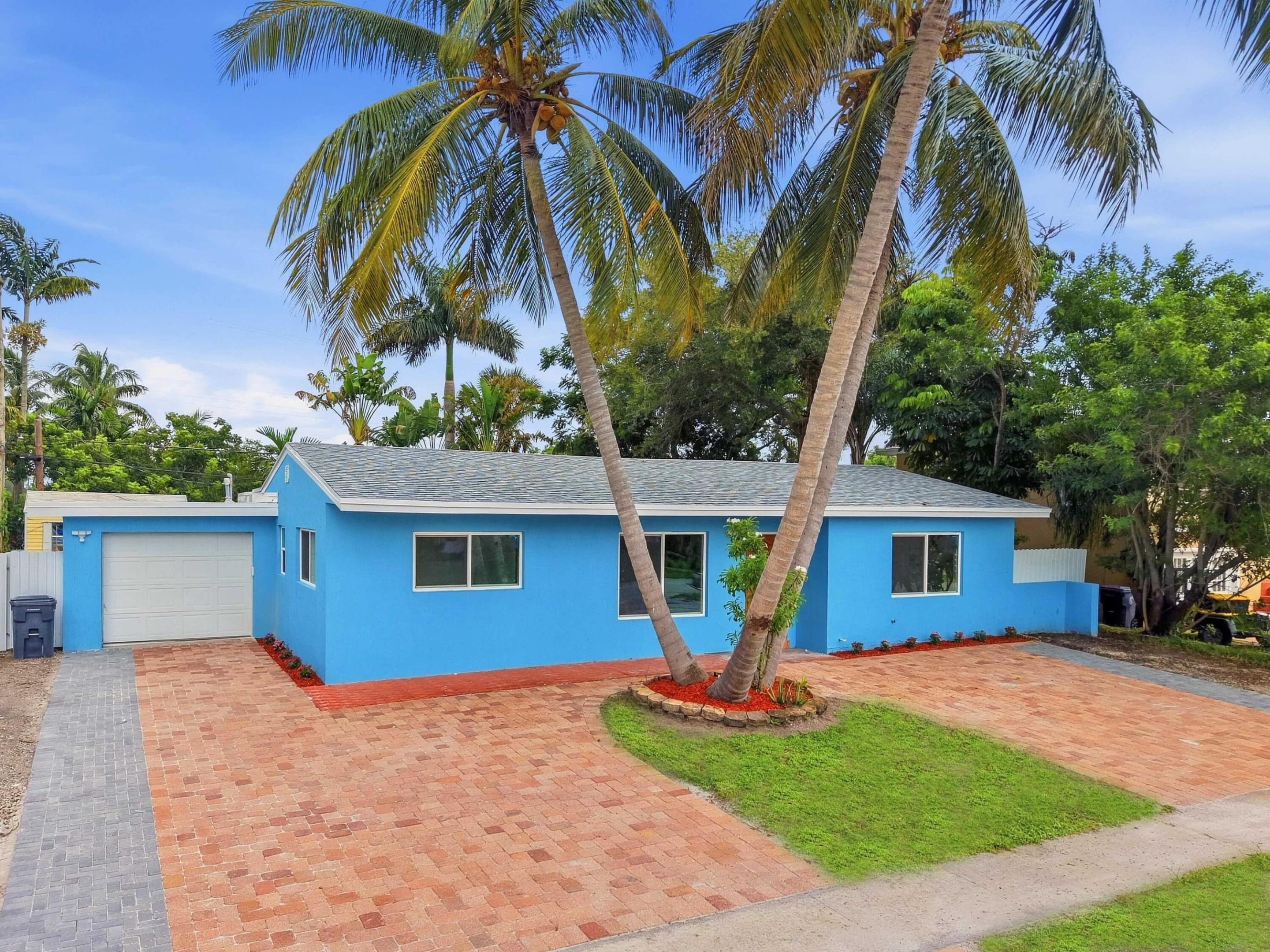 1421 Crest Drive Property Photo 1