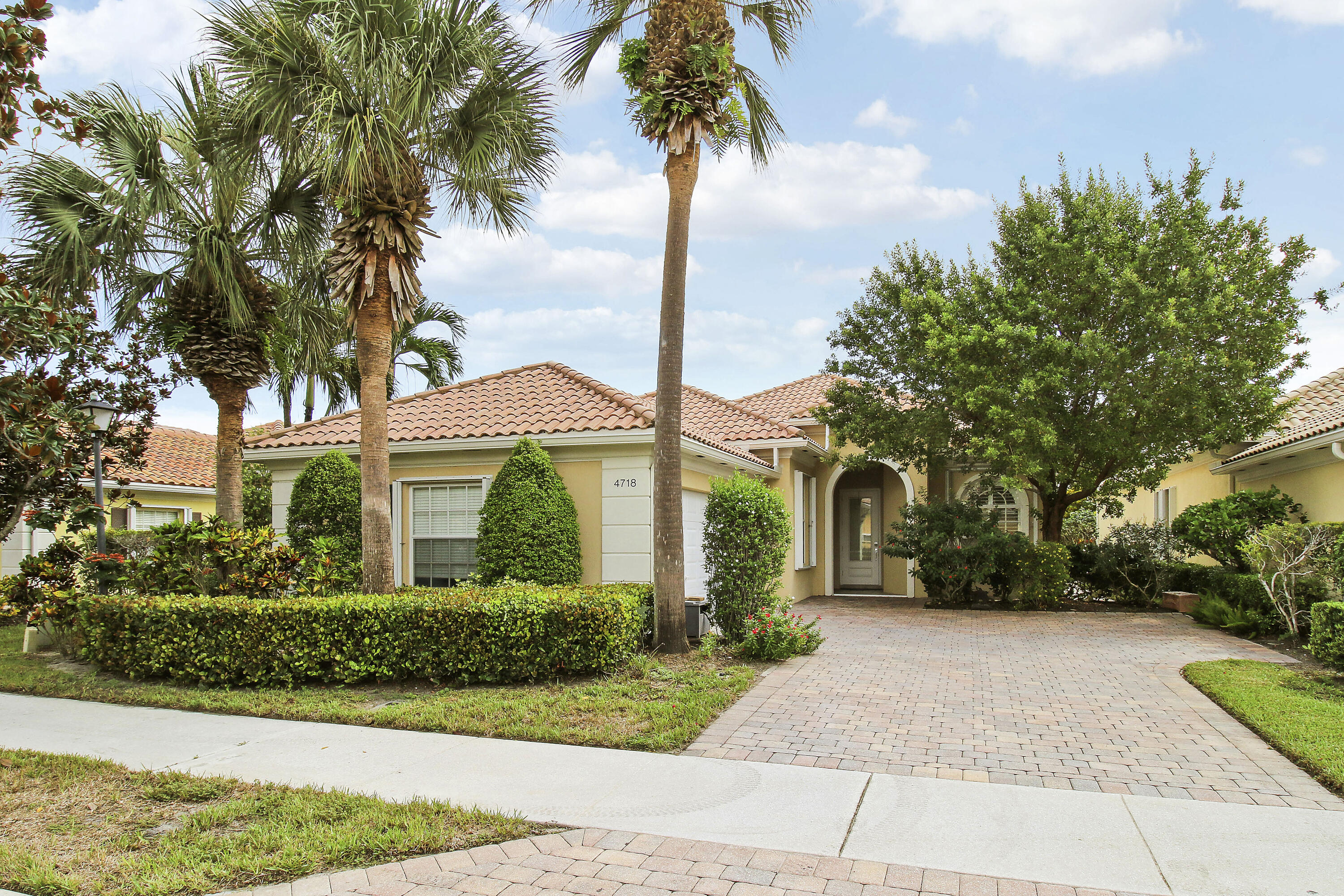 4718 Dovehill Drive Property Photo 1