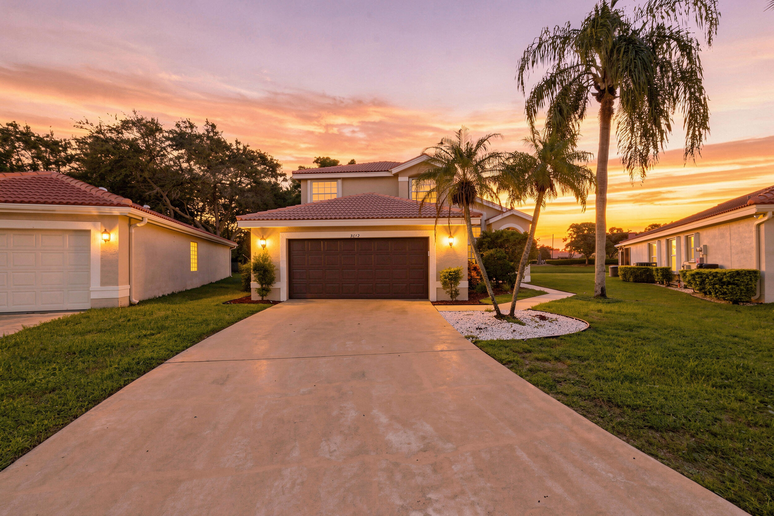 8132 Mystic Harbor Circle Property Photo 3