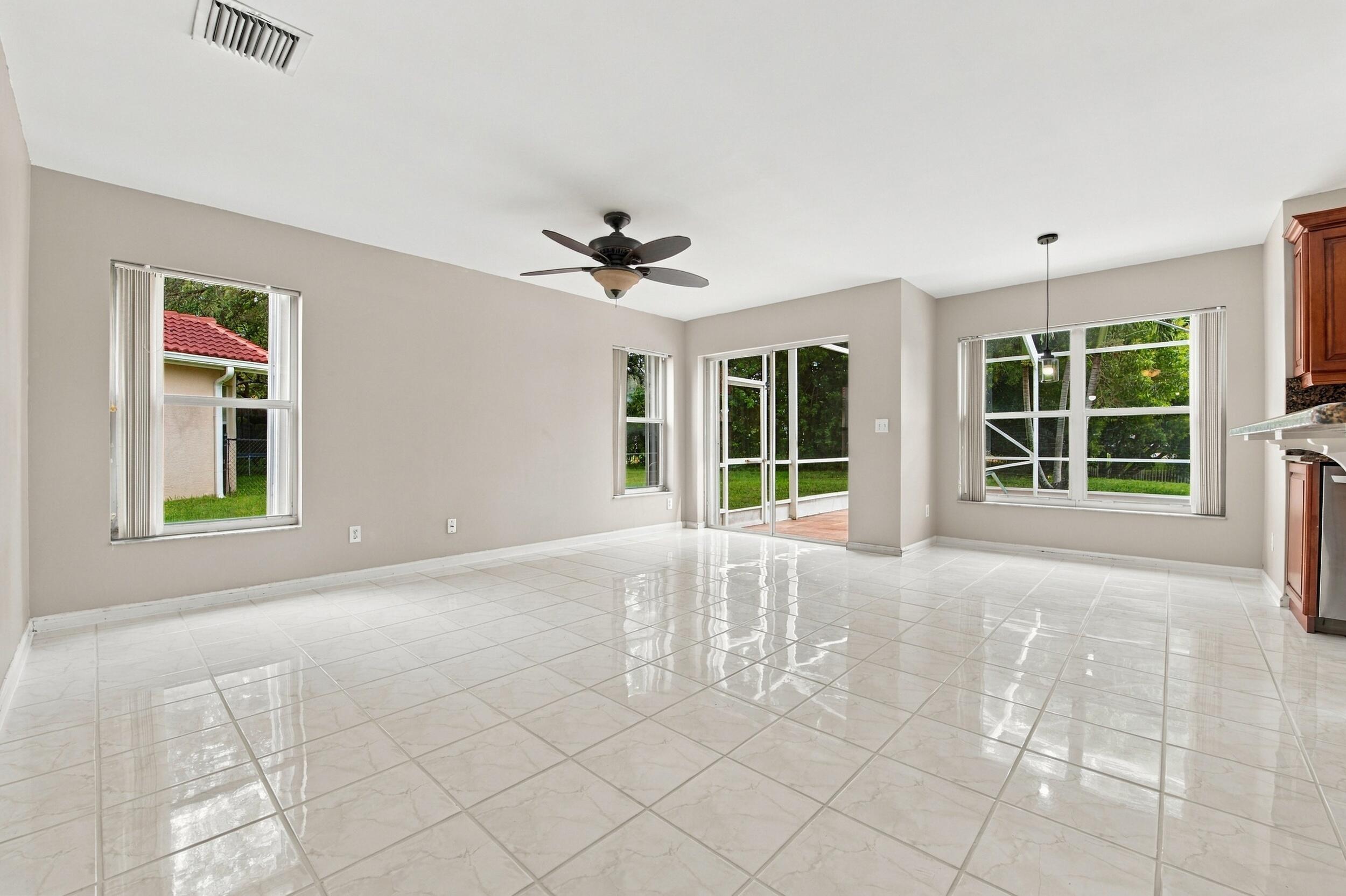 8132 Mystic Harbor Circle Property Photo 14