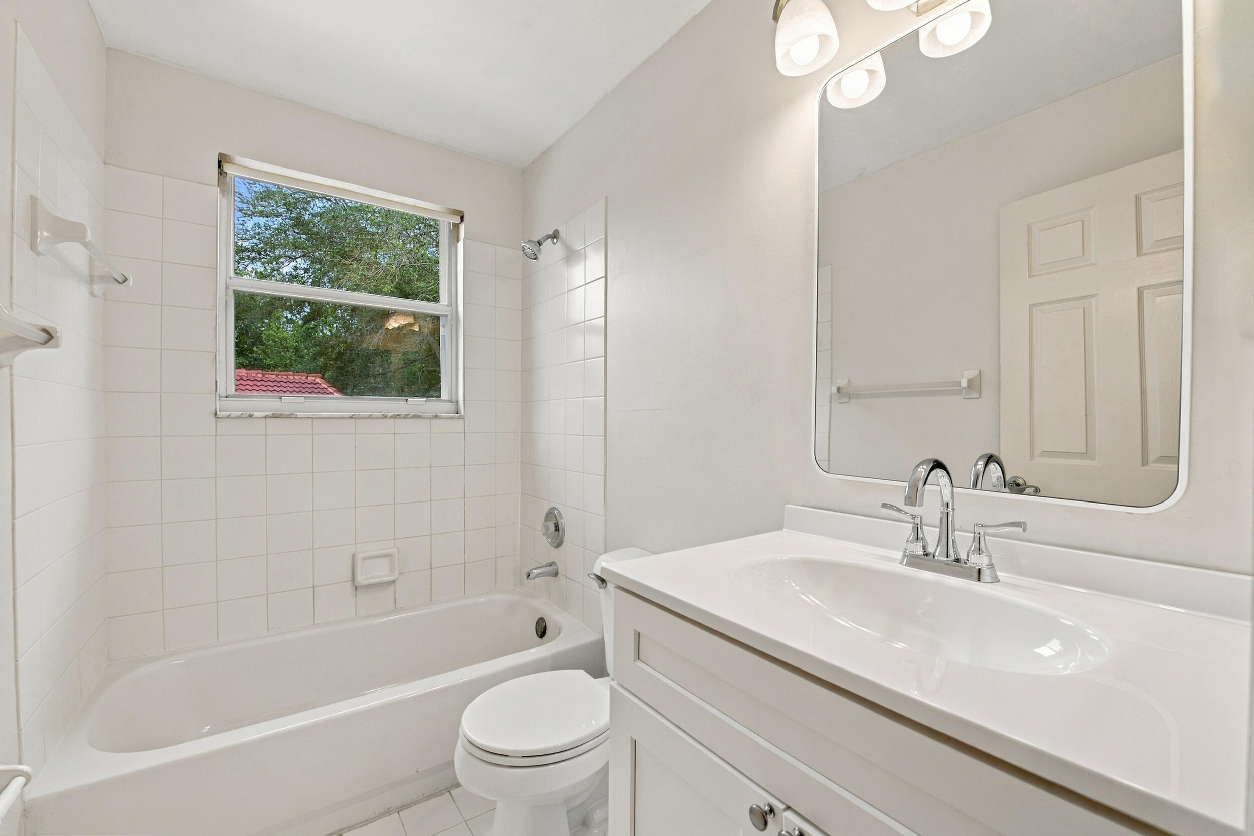 8132 Mystic Harbor Circle Property Photo 34