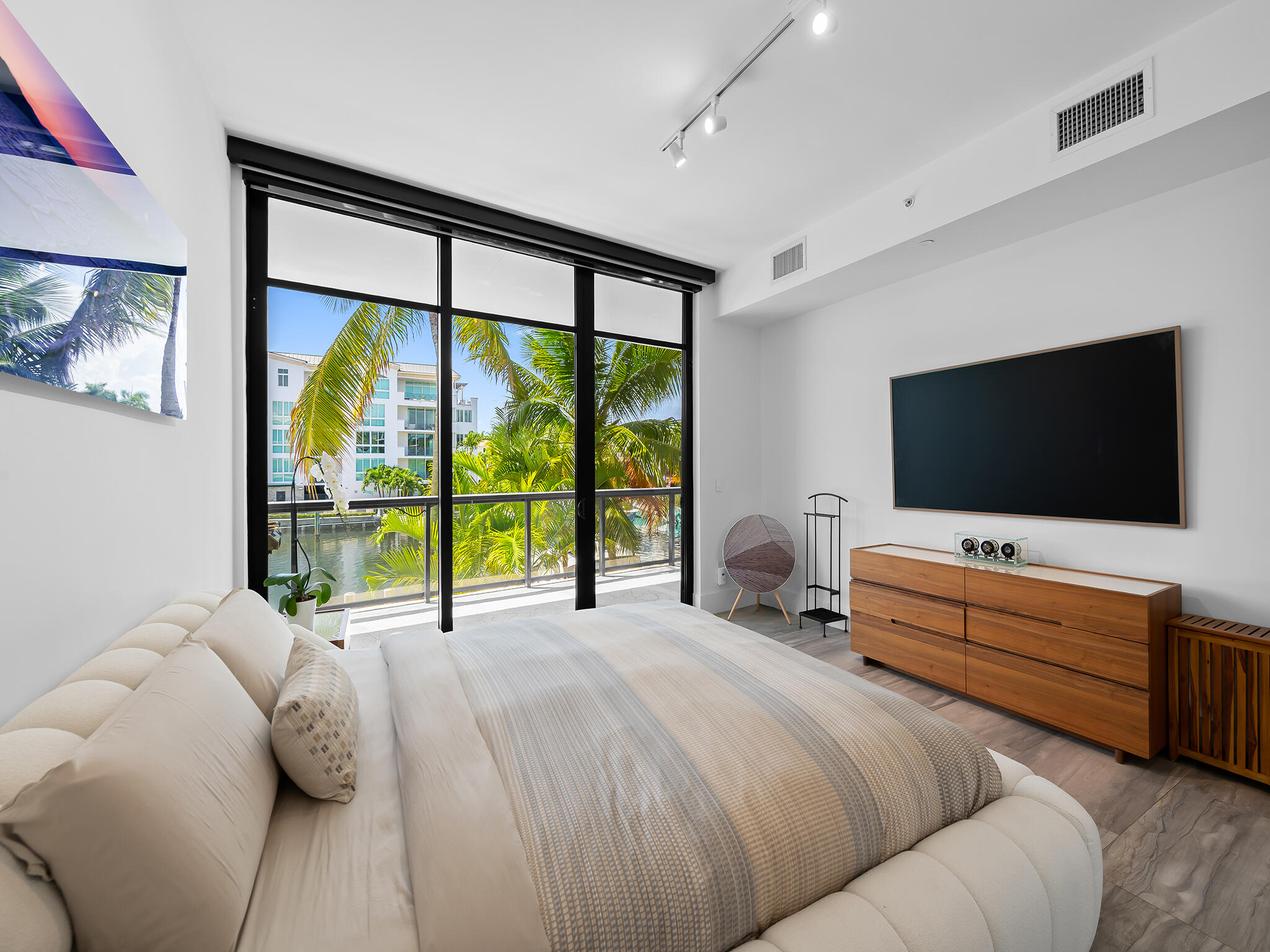 161 Isle Of Venice Drive 204 Property Photo 11