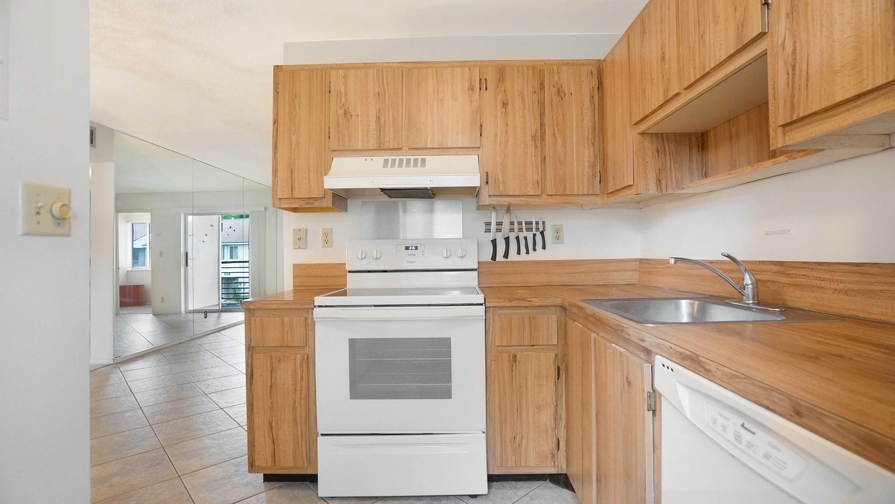 505 Gardens Drive 204 Property Photo 13