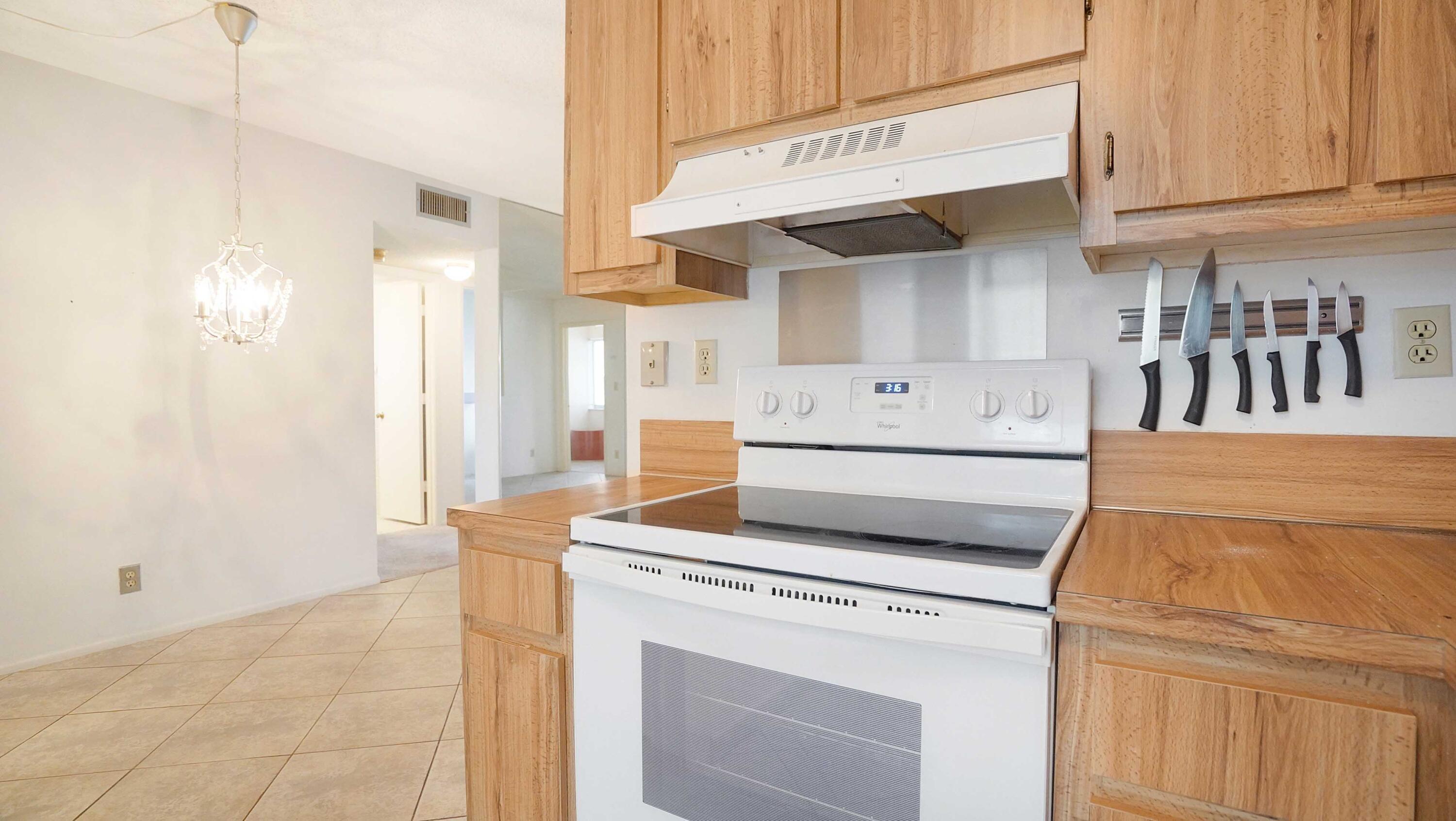 505 Gardens Drive 204 Property Photo 14