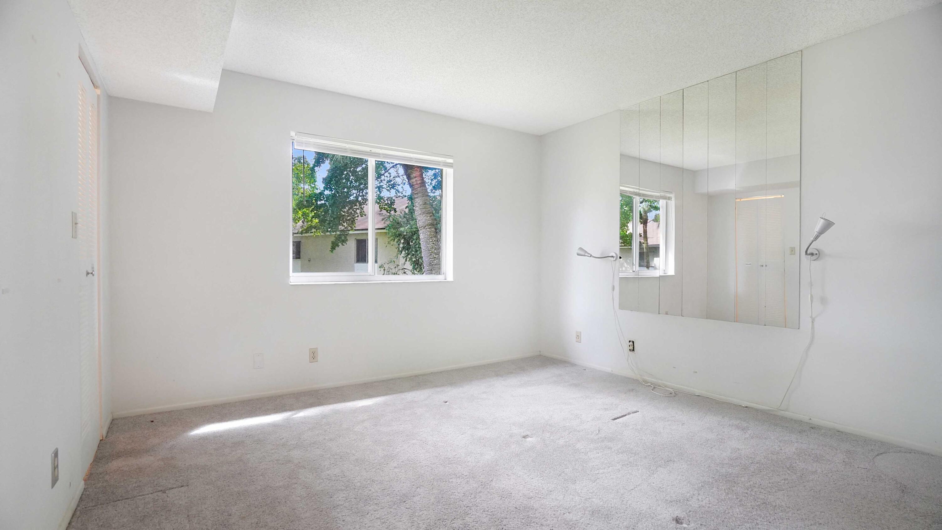 505 Gardens Drive 204 Property Photo 15