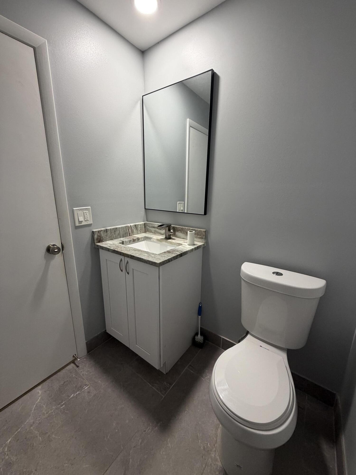 14516 Canalview Drive B Property Photo 8