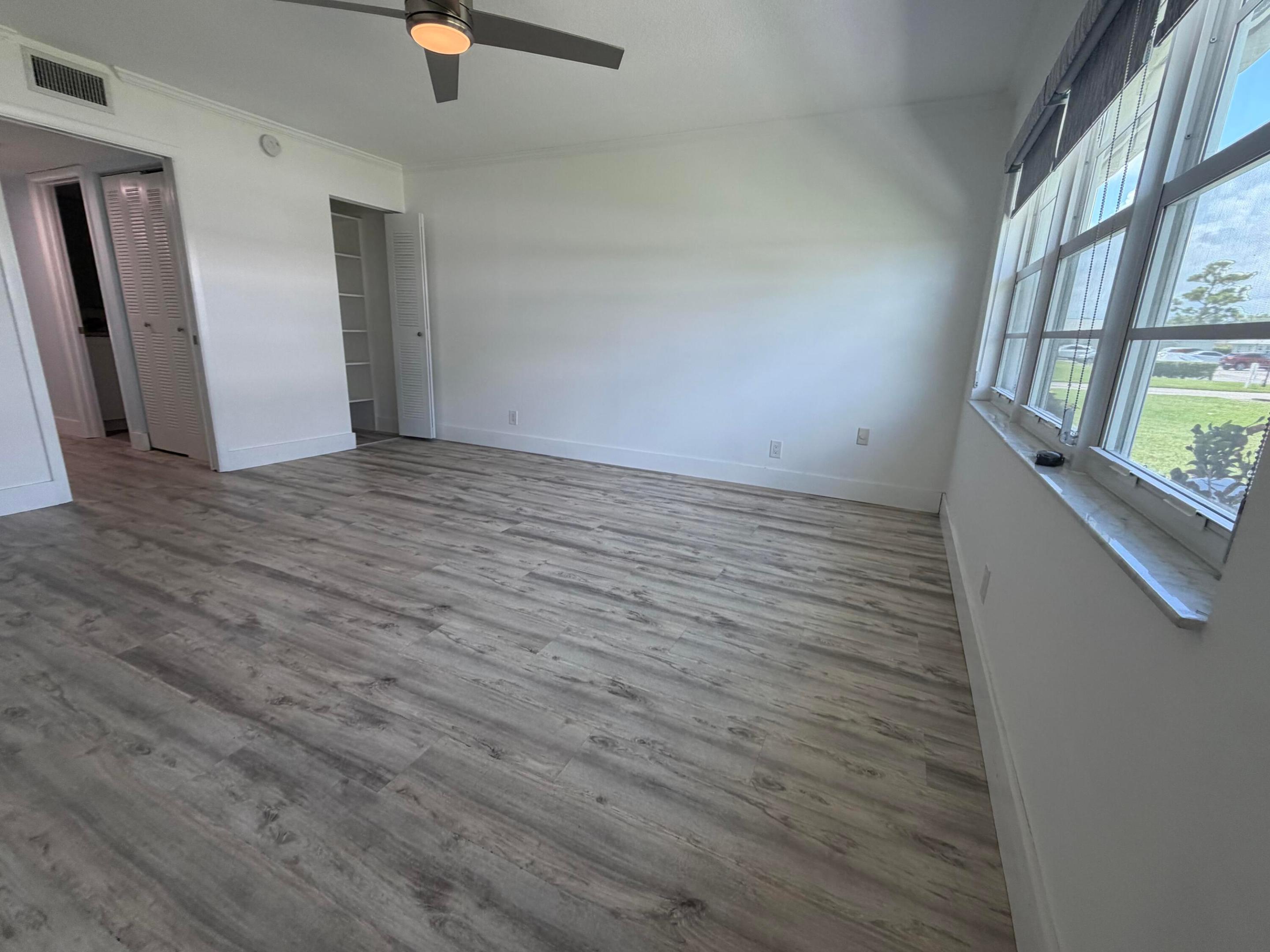 14516 Canalview Drive B Property Photo 9
