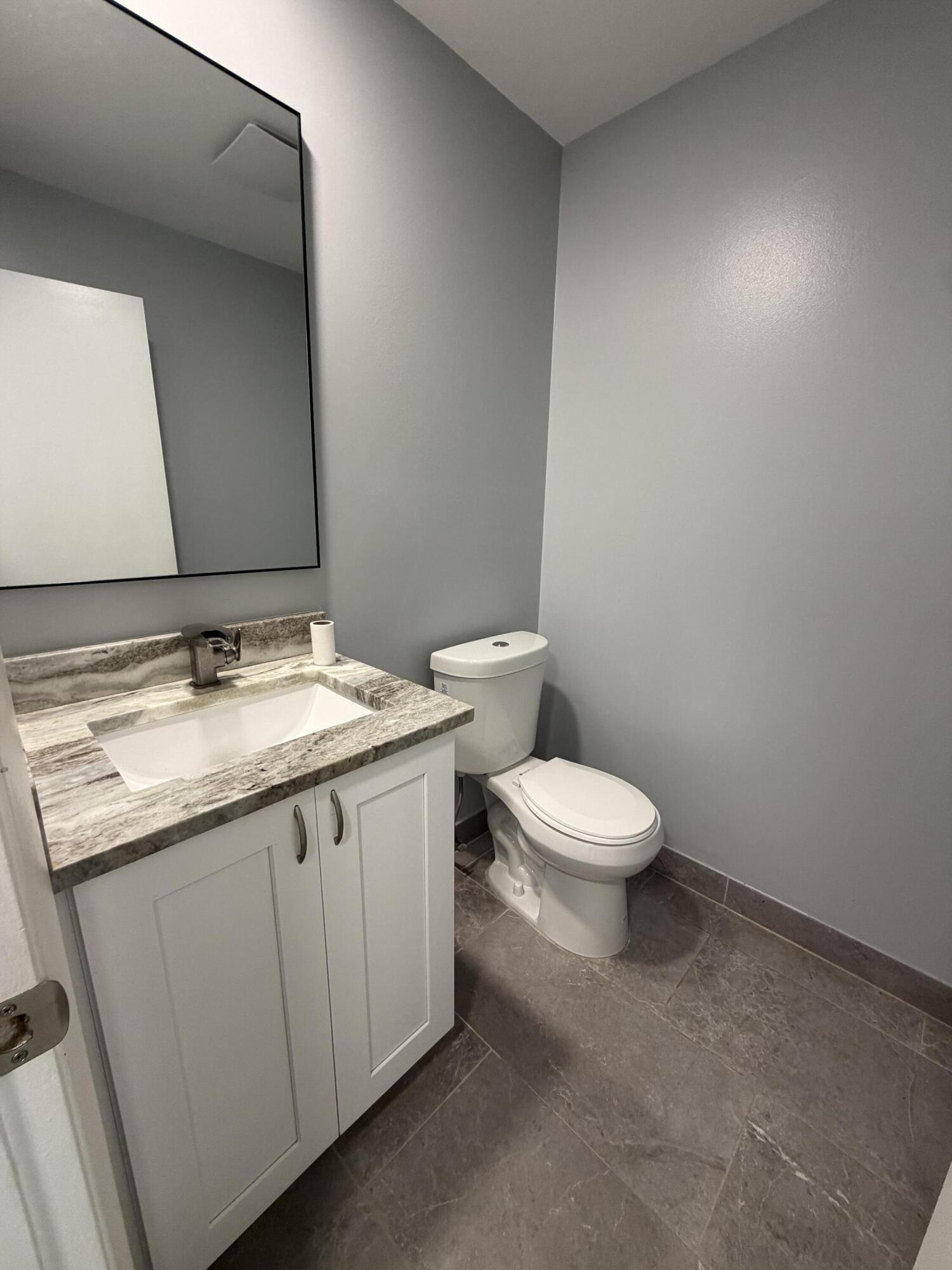 14516 Canalview Drive B Property Photo 10