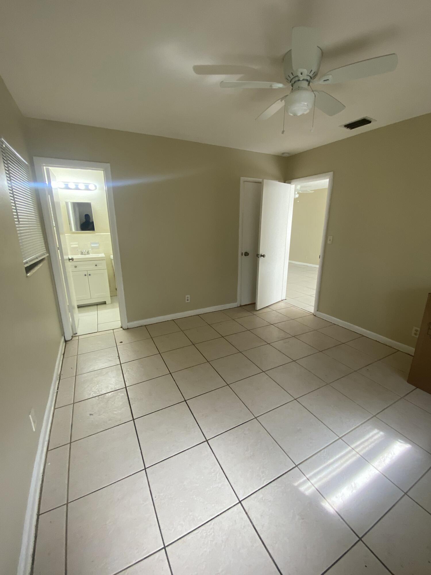 3015 Sw 2nd Street Property Photo 5