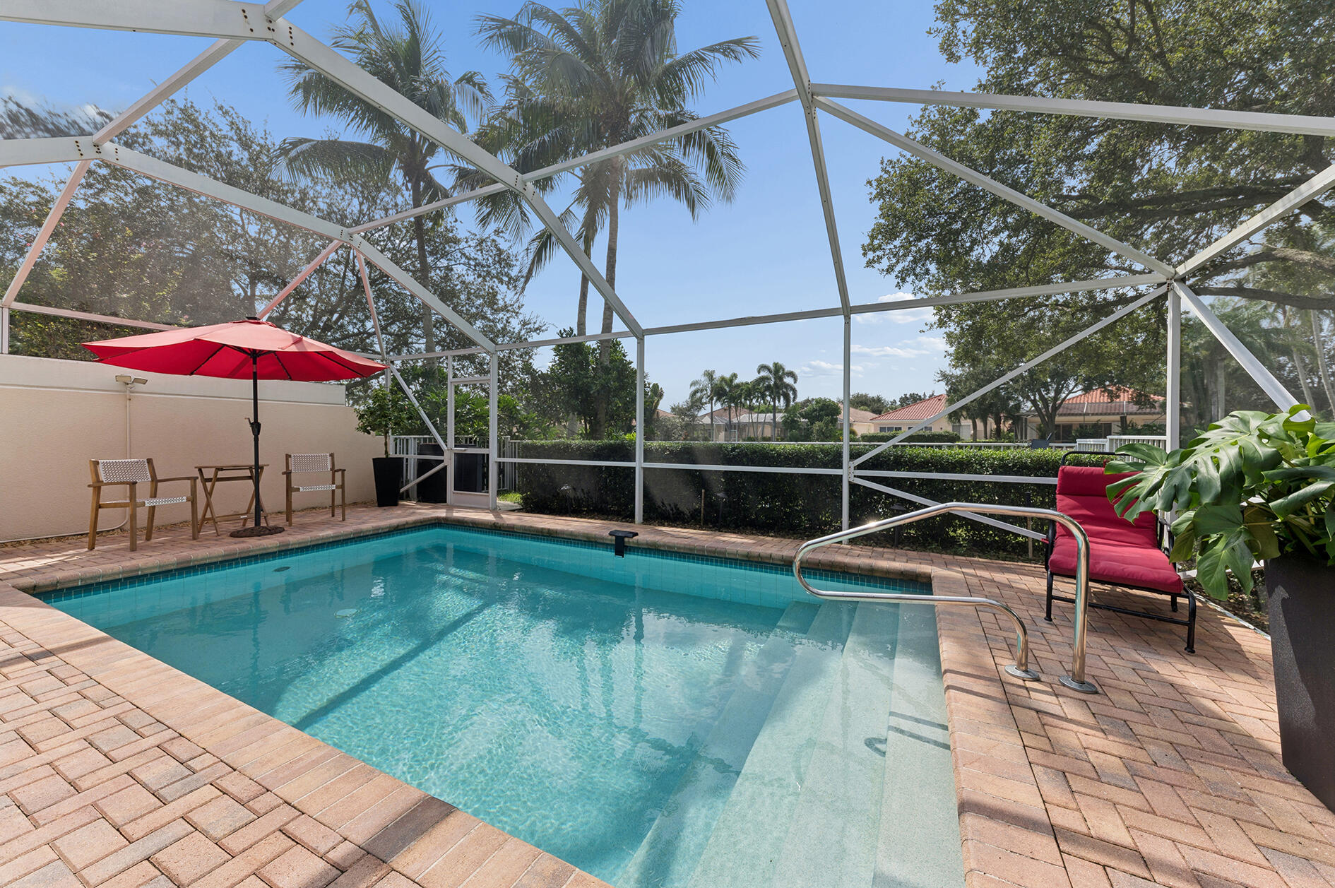 7910 Pine Island Way Property Photo 1