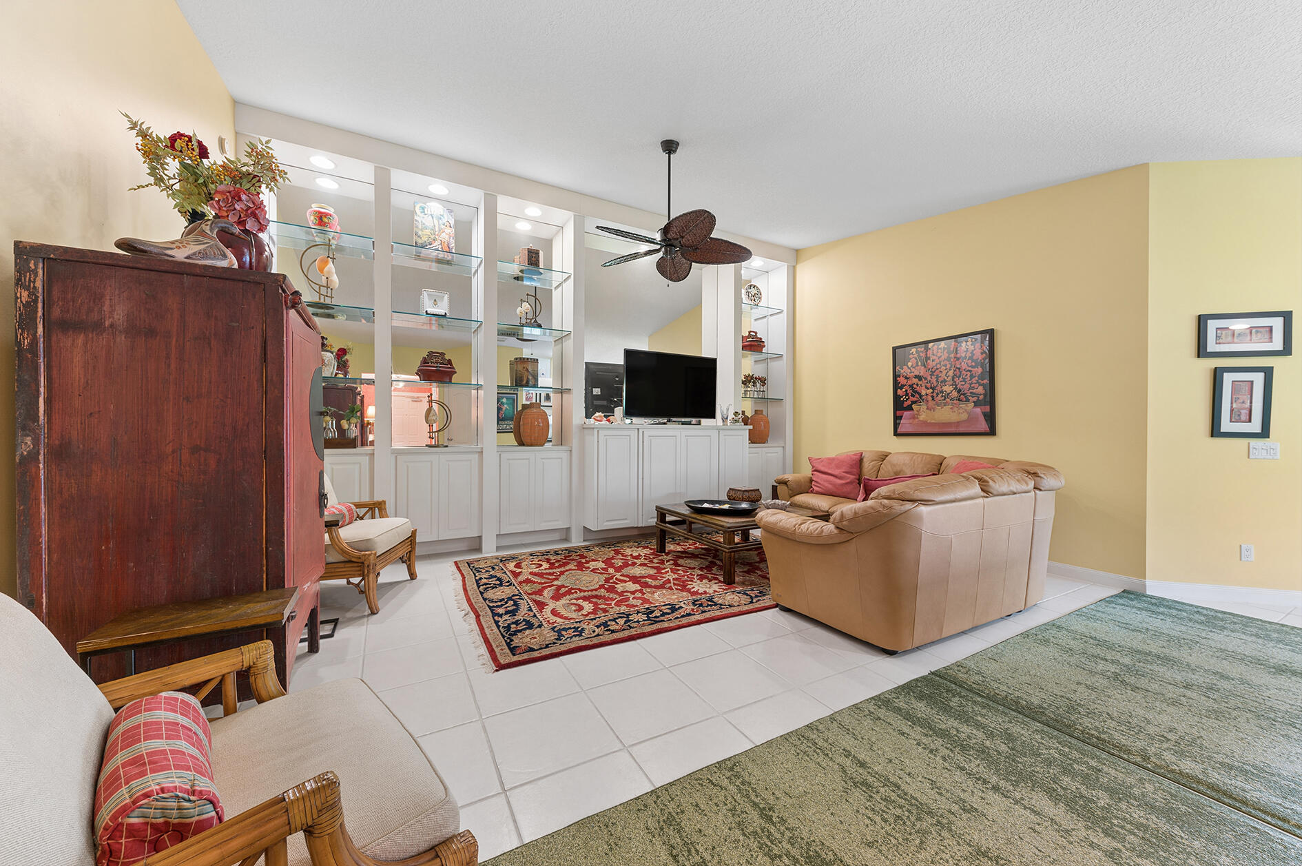 7910 Pine Island Way Property Photo 7