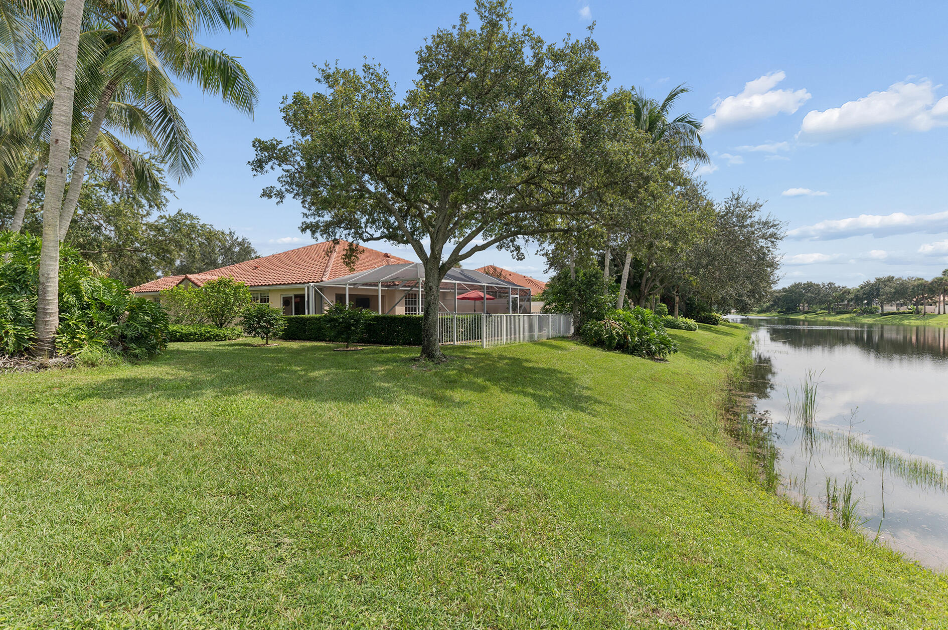 7910 Pine Island Way Property Photo 25