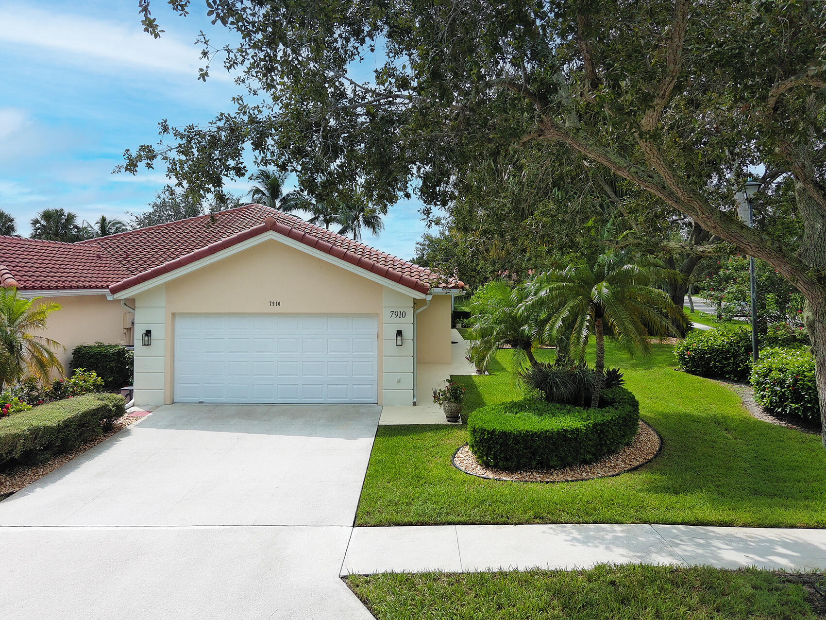 7910 Pine Island Way Property Photo 27