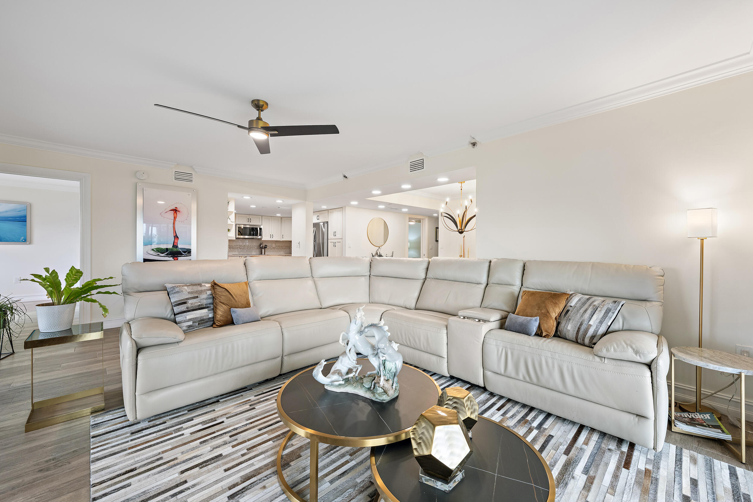 513 Oak Harbour Drive Property Photo 10