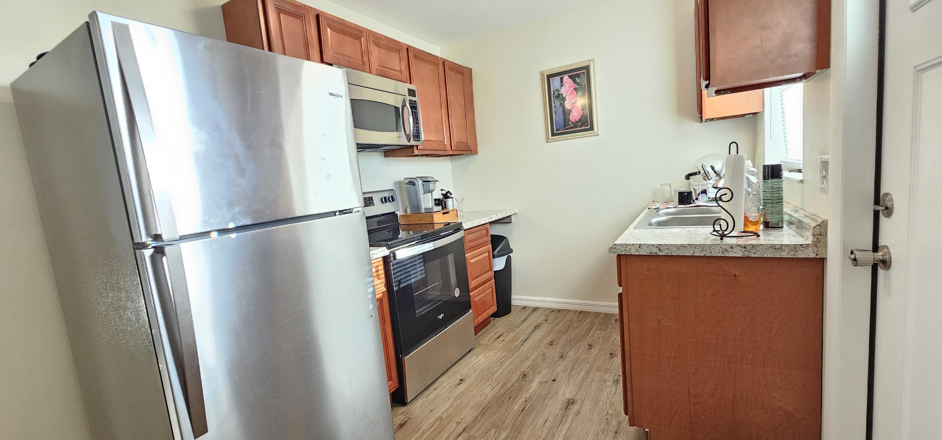323 Seminole Court Property Photo 5