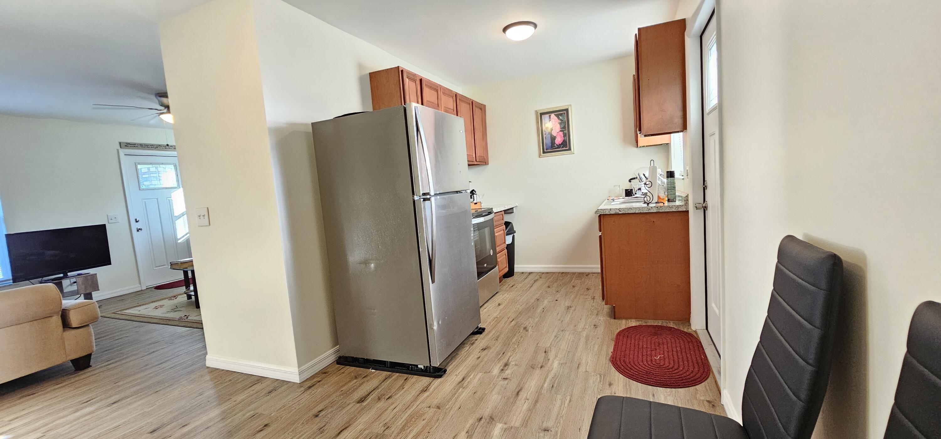 323 Seminole Court Property Photo 6