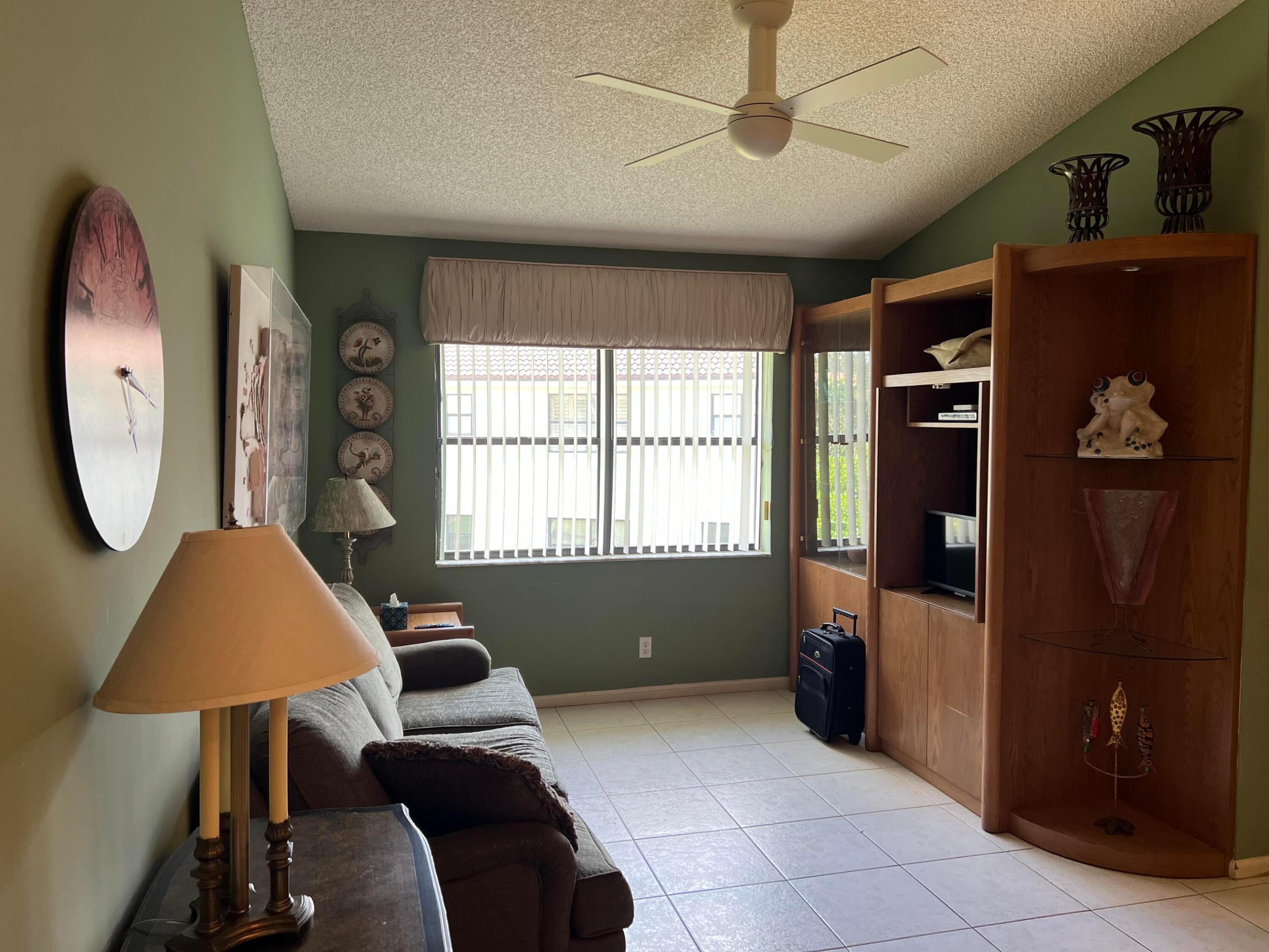 9632 Sills Drive E 204 Property Photo 6