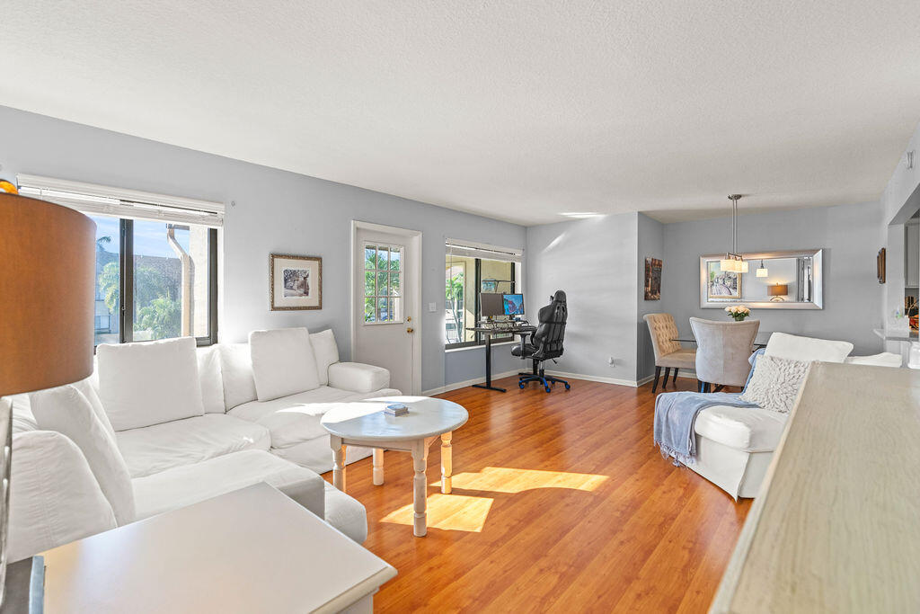236 Pine Hov Circle D-2 Property Photo 5