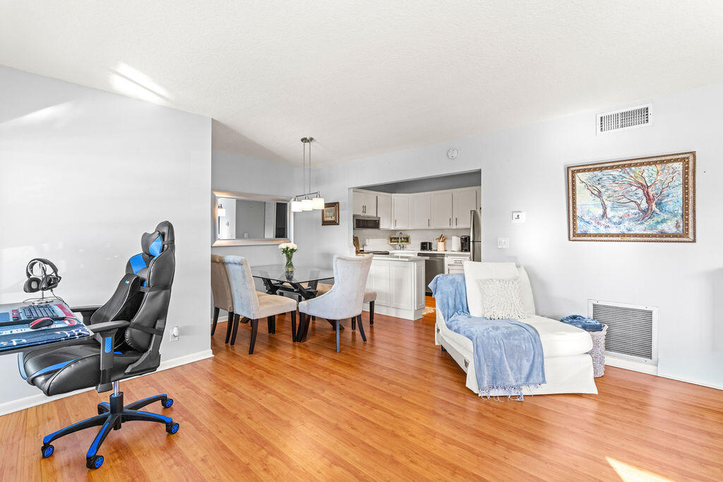236 Pine Hov Circle D-2 Property Photo 6