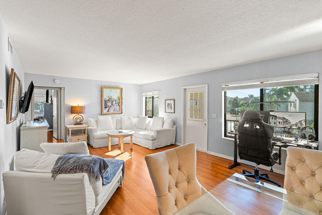 236 Pine Hov Circle D-2 Property Photo 7