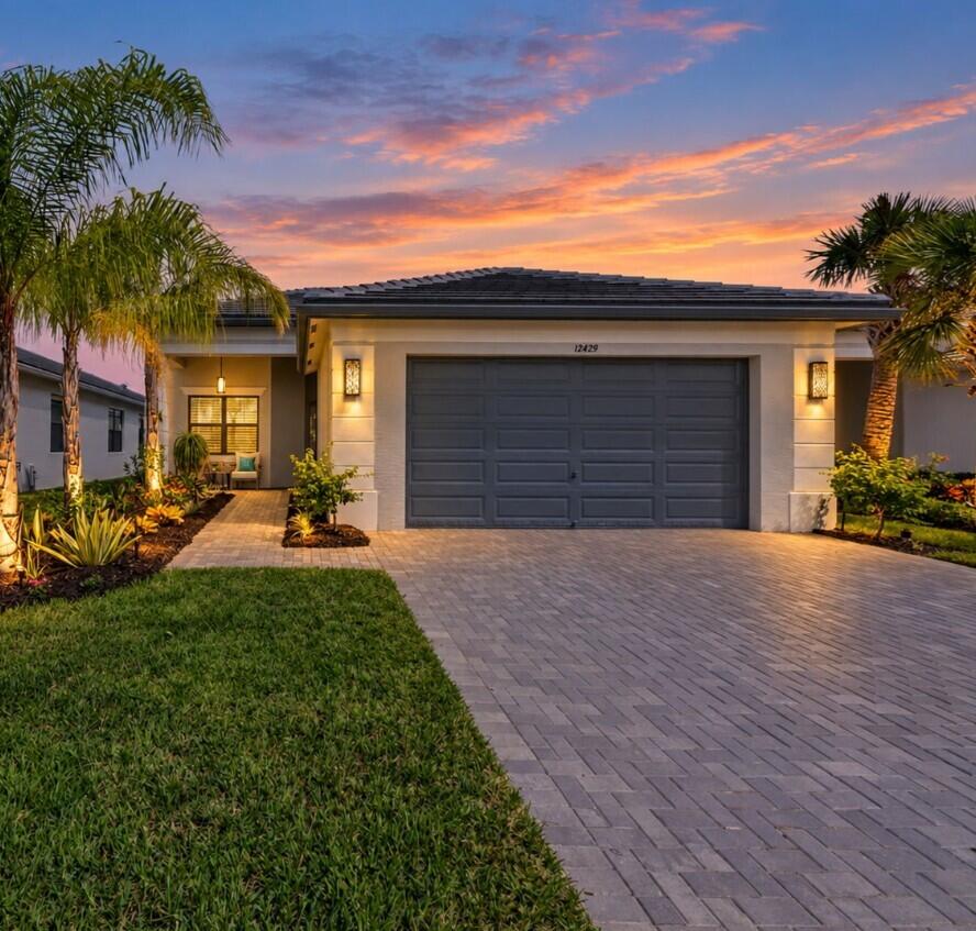 12429 Sw High Tide Road Property Photo 1