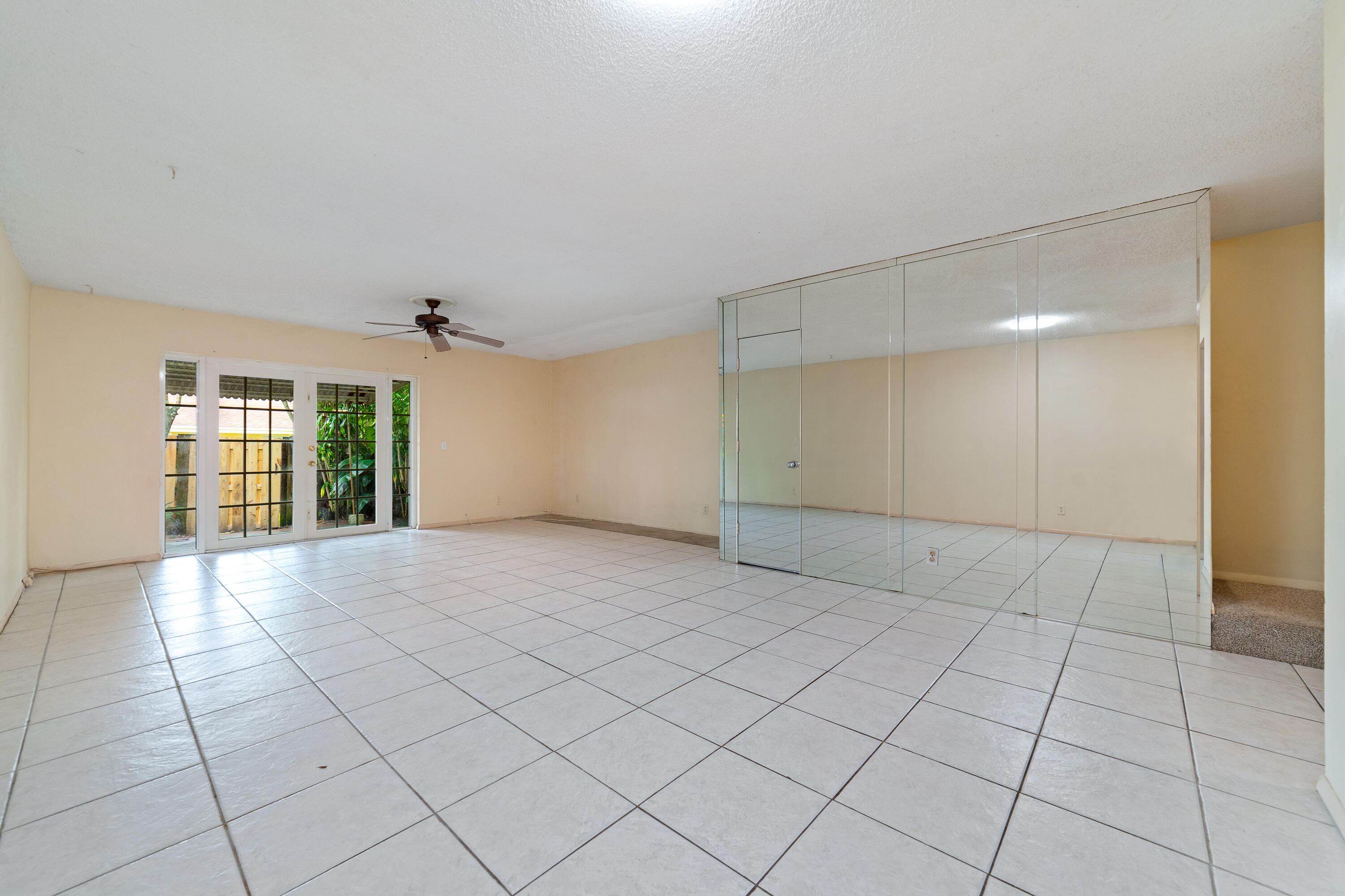 3021 Nw 68th Street 11g Property Photo 5